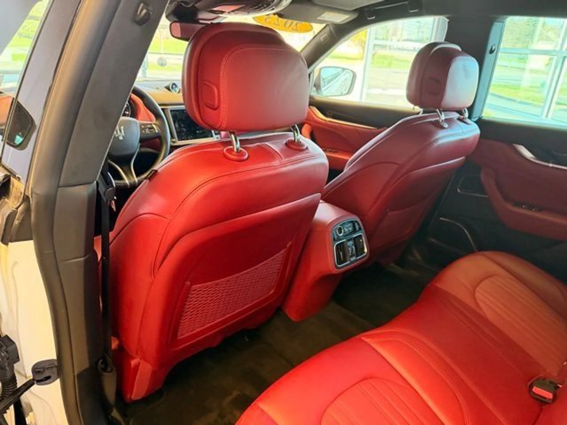 mph010_210757065_89f36f6021d69be9d1d48e64679a6859_f886ef1dd5