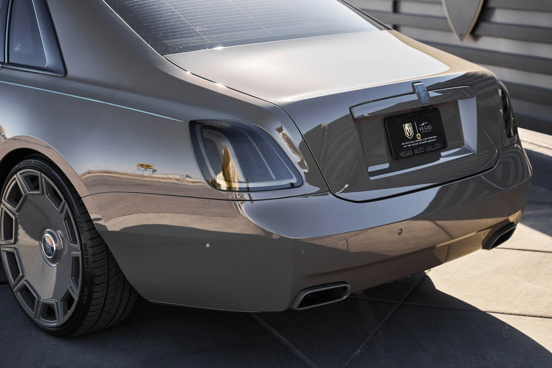 mph010_21161743_Used_2025_Rolls_Royce_Ghost_Base_1770172799_2729420d49