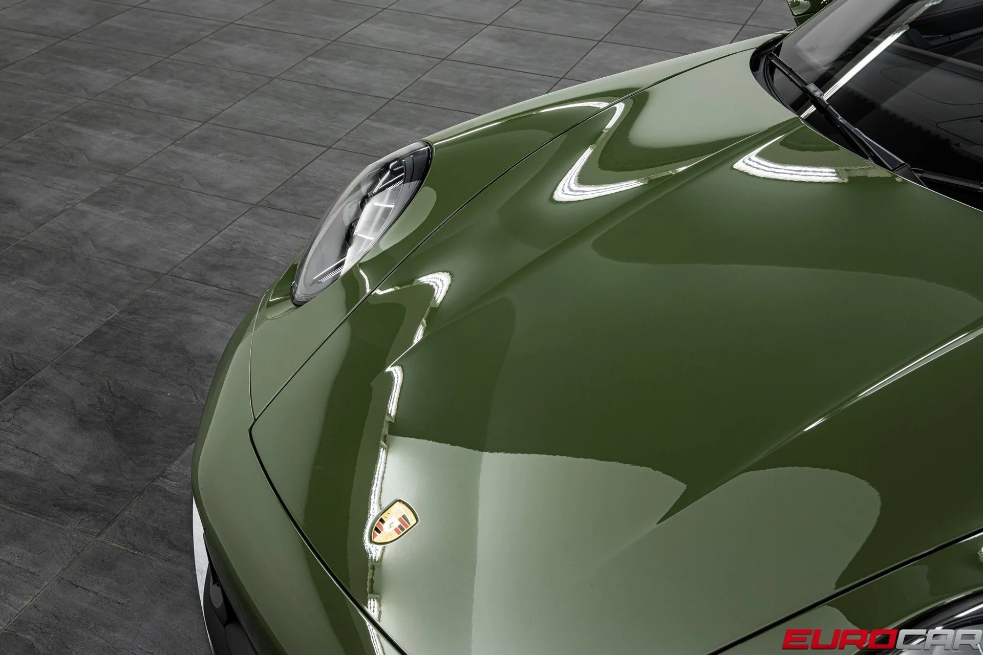 mph010_2116866495_image_11_ea7a6694d2