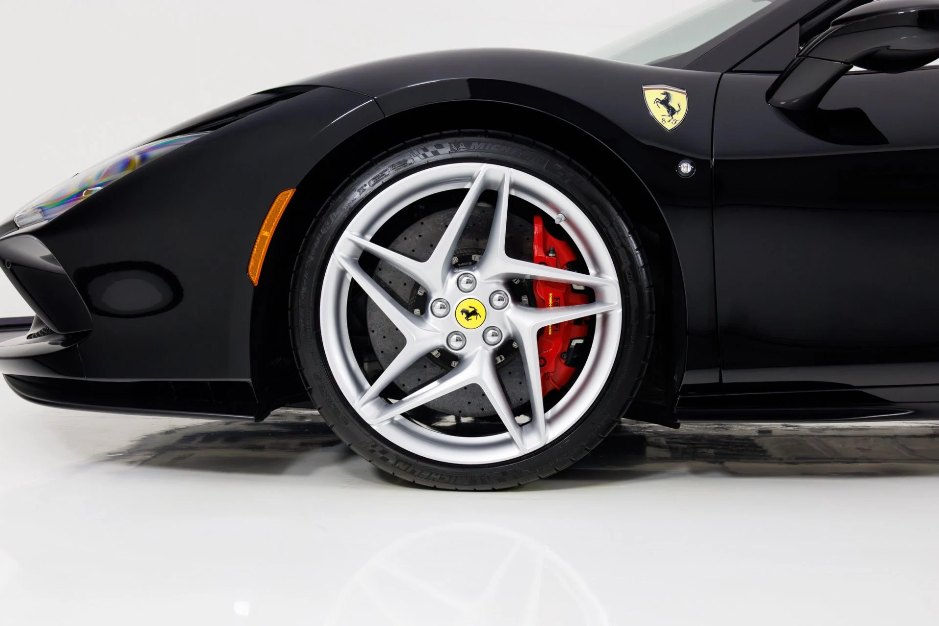 mph010_2117786181_Used_2022_Ferrari_F8_Spider_1769204197_a43d525fdb