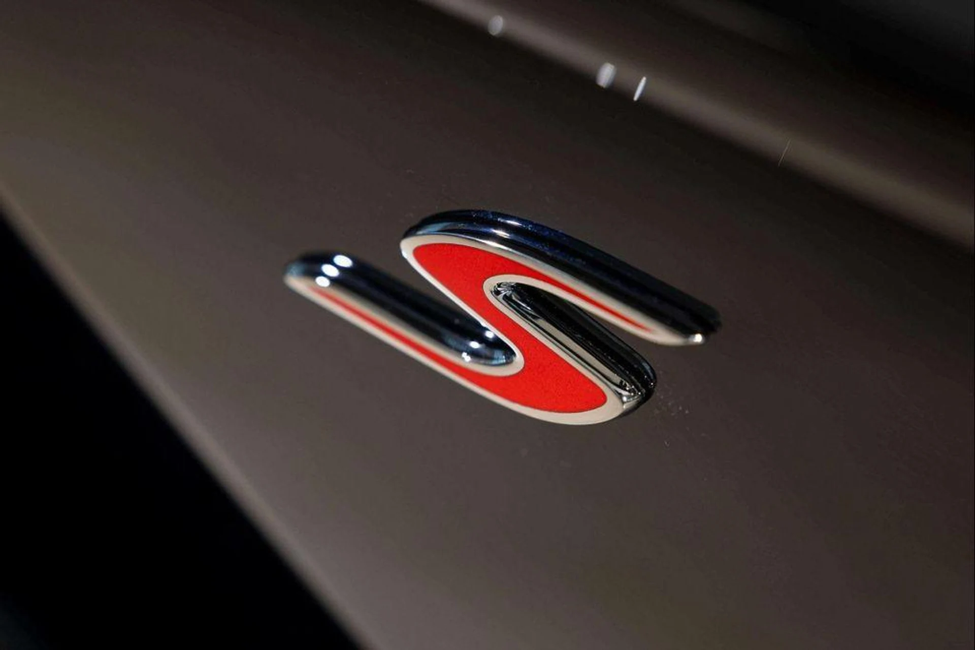 mph010_2125474960_a_Fg_Ss_OQT_Felv1_J_Twts_Tl895_Ud_E_4055a6e668