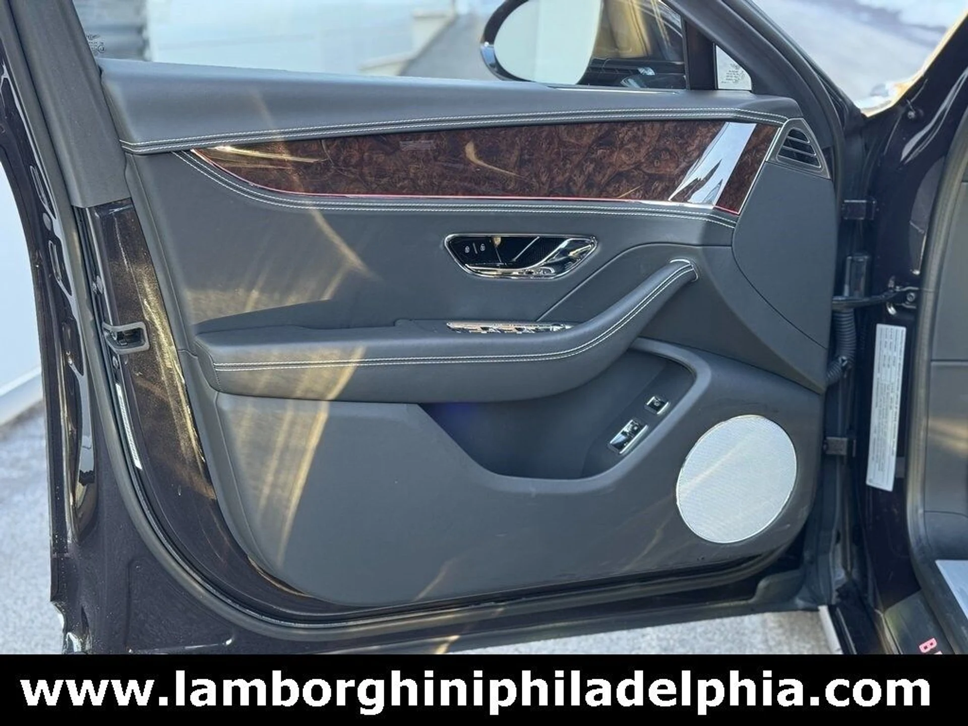 mph010_2126825940_90cc8e8cfa80037196f110f141be7304x_81d2689955