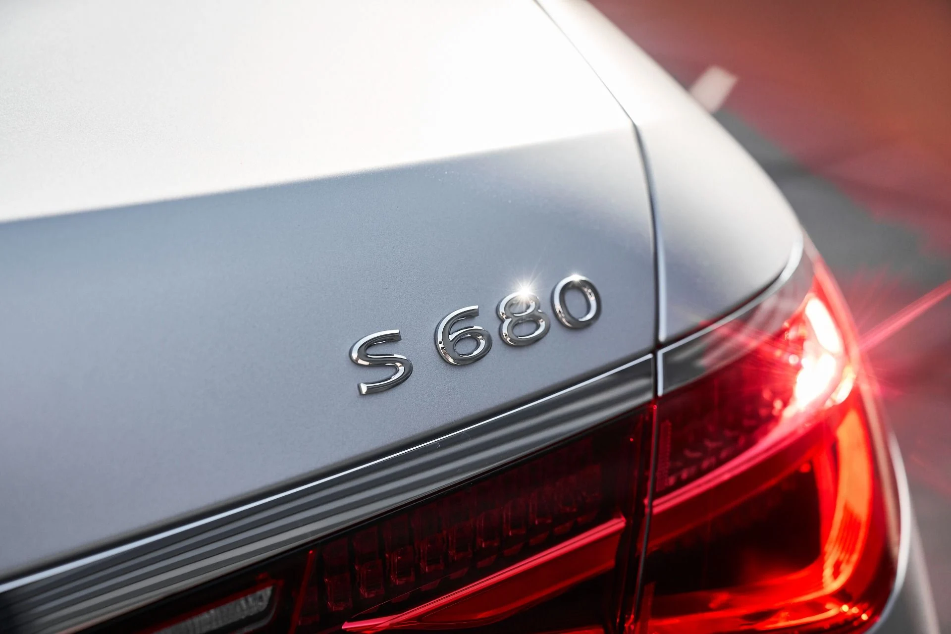 mph010_2126938308_Used_2024_Mercedes_Benz_S_Class_Maybach_S_680_1765936752_0c4cbc08d9