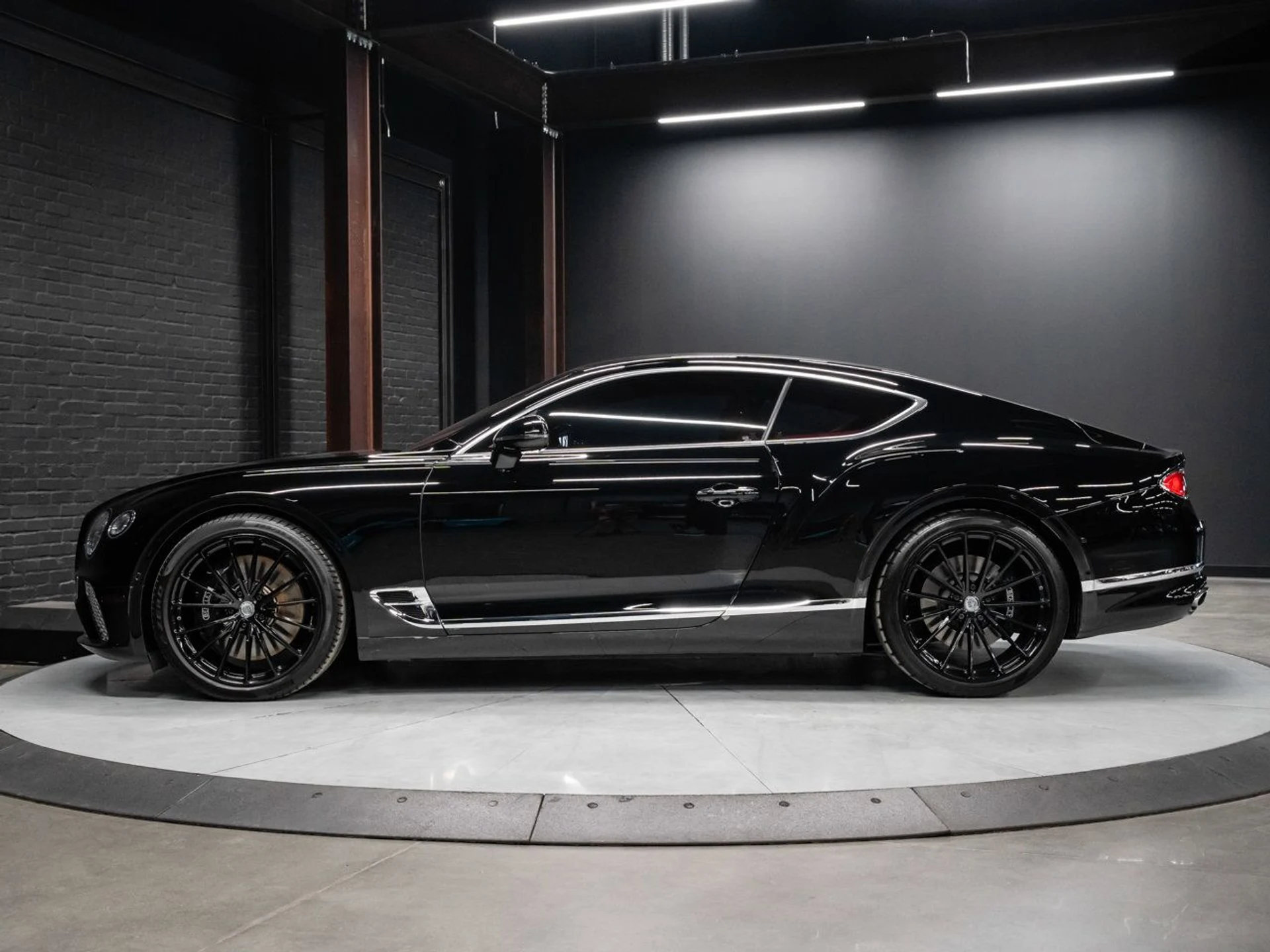 mph010_2131821510_bentley_continental_2020_99ec9e16d9