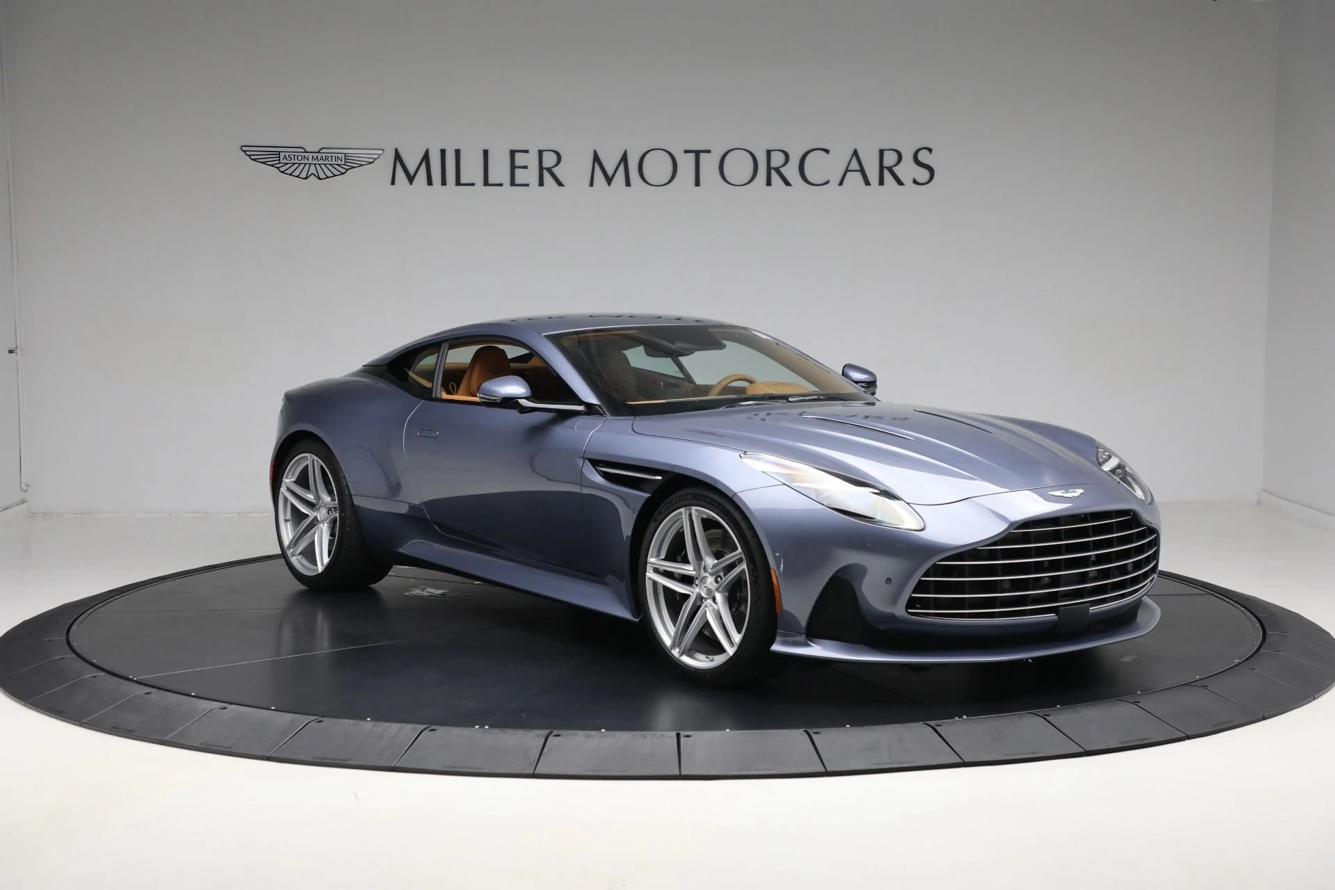 mph010_2132790547_New_2025_Aston_Martin_DB_12_V8_4a46f58be2