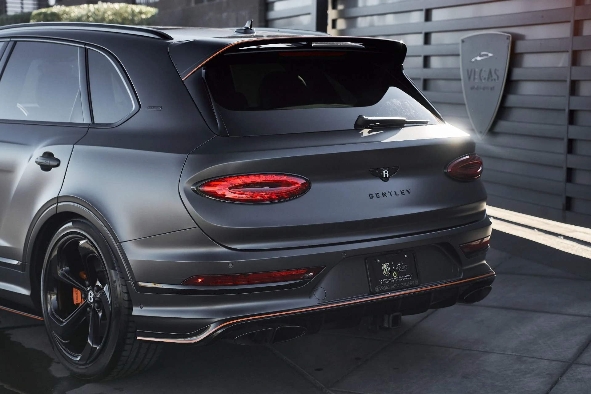 mph010_2134822935_Used_2025_Bentley_Bentayga_S_Black_Edition_1764904148_fb0801dc01