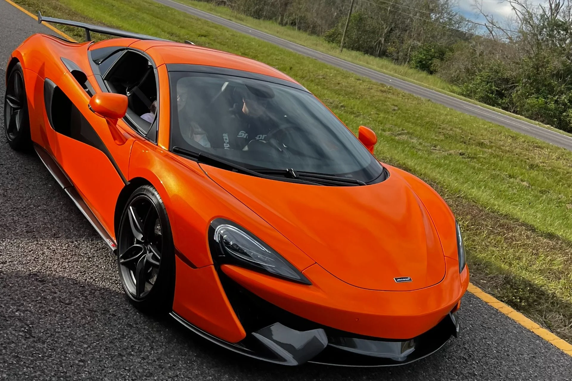 mph010_2138186867_Used_2019_Mc_Laren_570_S_Spider_1747673561_811dc630f0