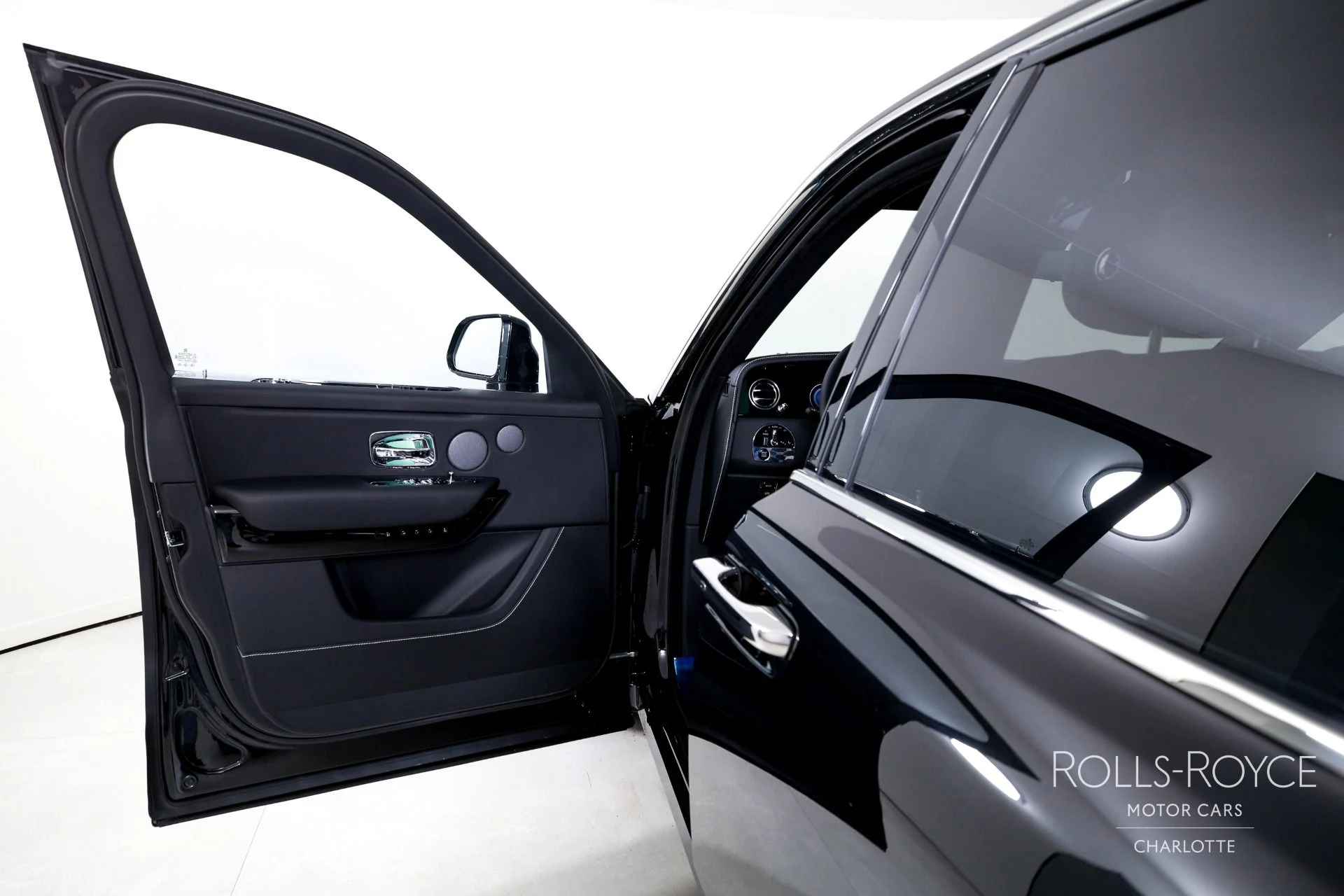 mph010_2146037481_Used_2026_Rolls_Royce_Cullinan_1765392948_f45ec9a303