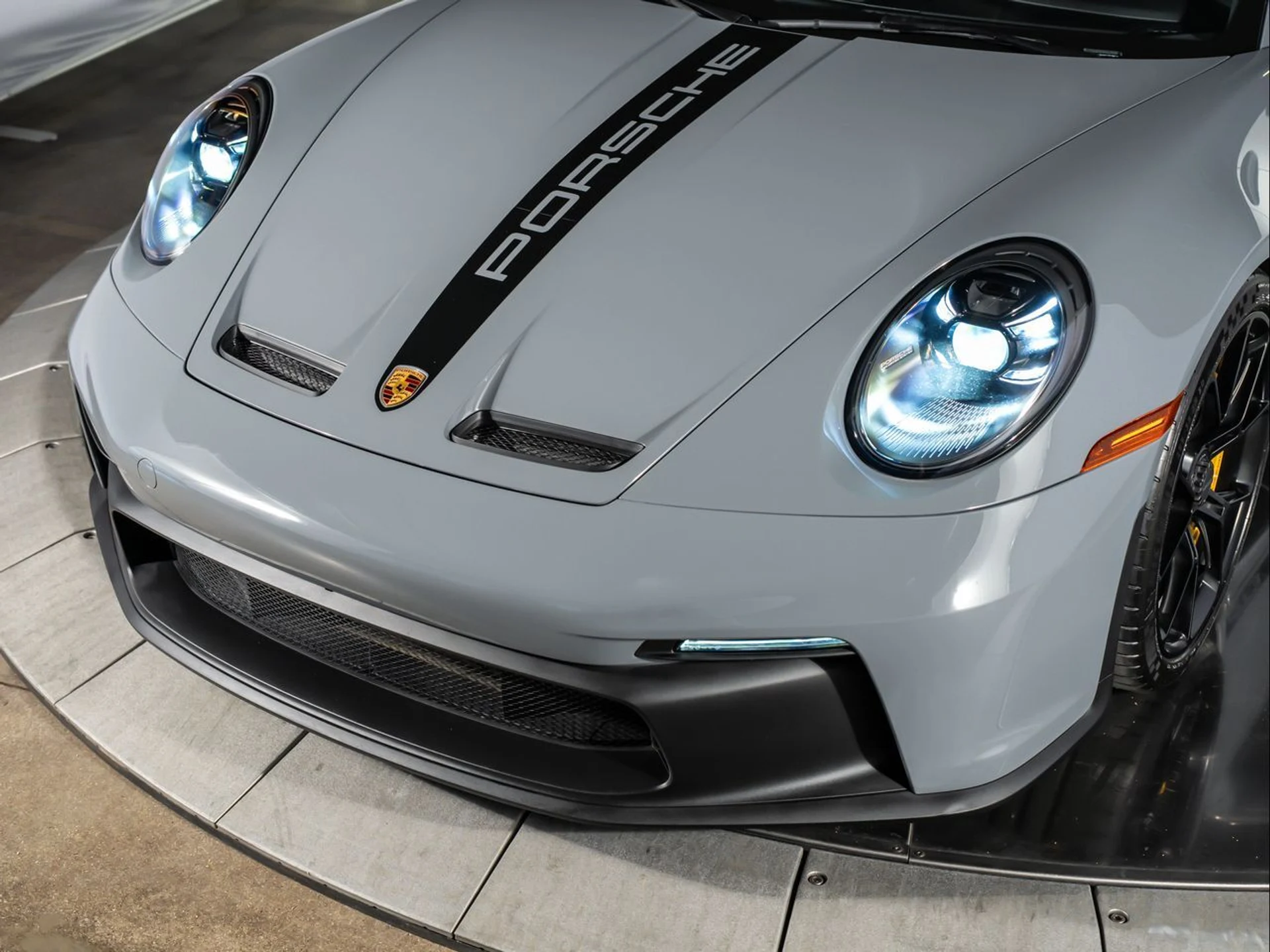 mph010_2154272752_43a289d6716ac44acae0fa82ef88842b_839cee5432