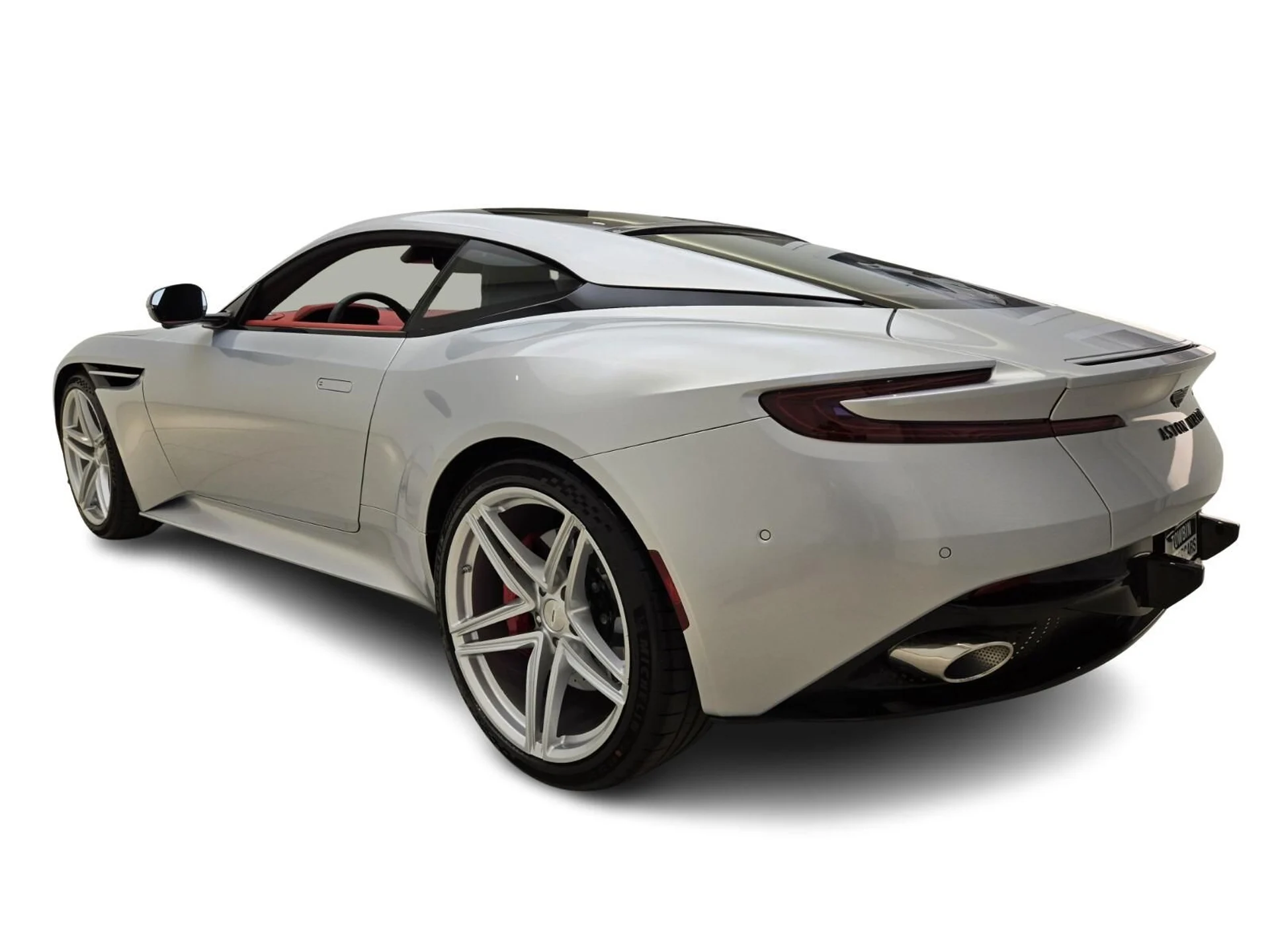 mph010_2155784491_New_2025_Aston_Martin_DB_12_1753161471_d3292b4db3
