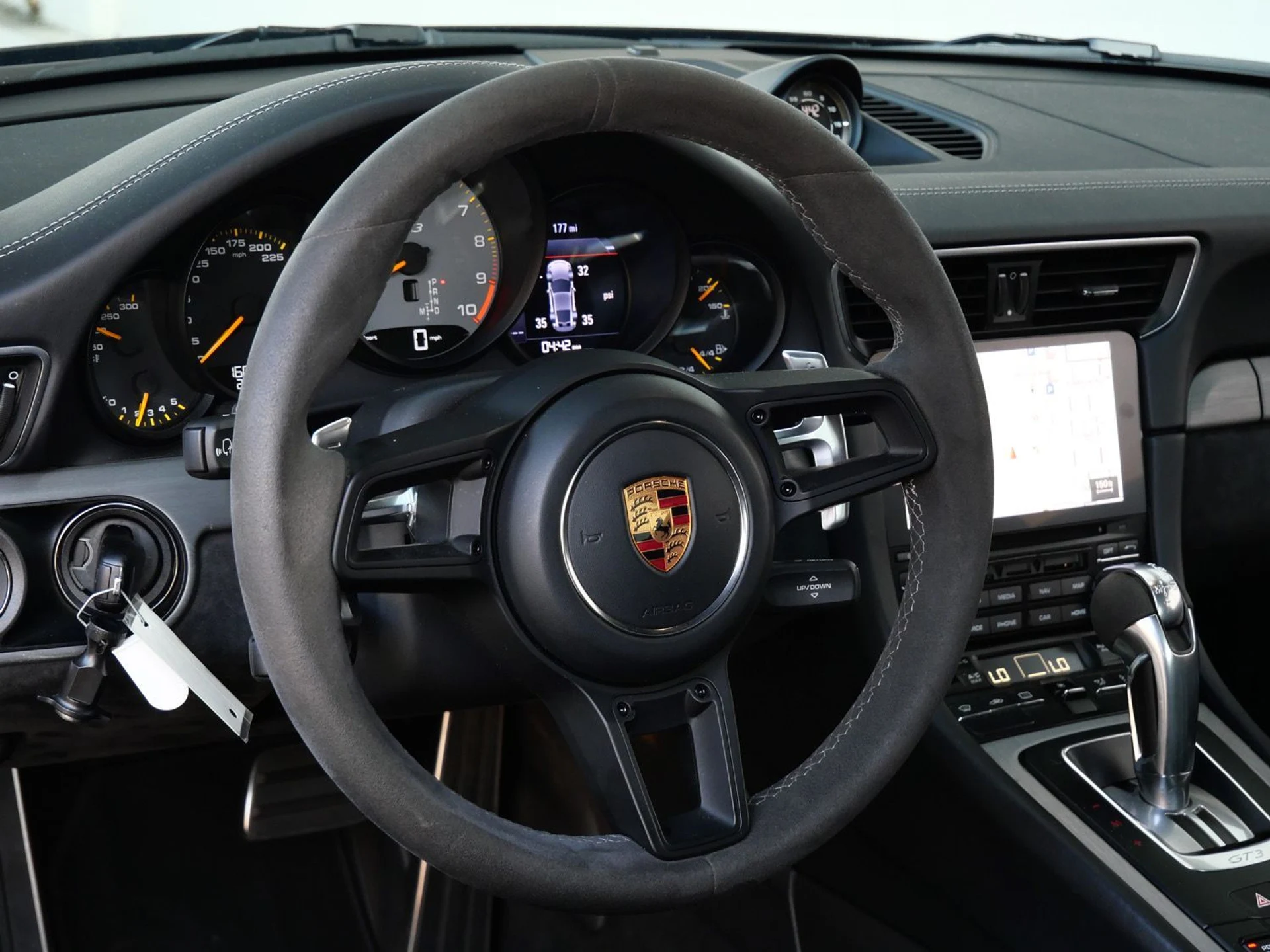 mph010_215896525_a8aa60836142466182b1029326ffe576x_c92fcacf2a