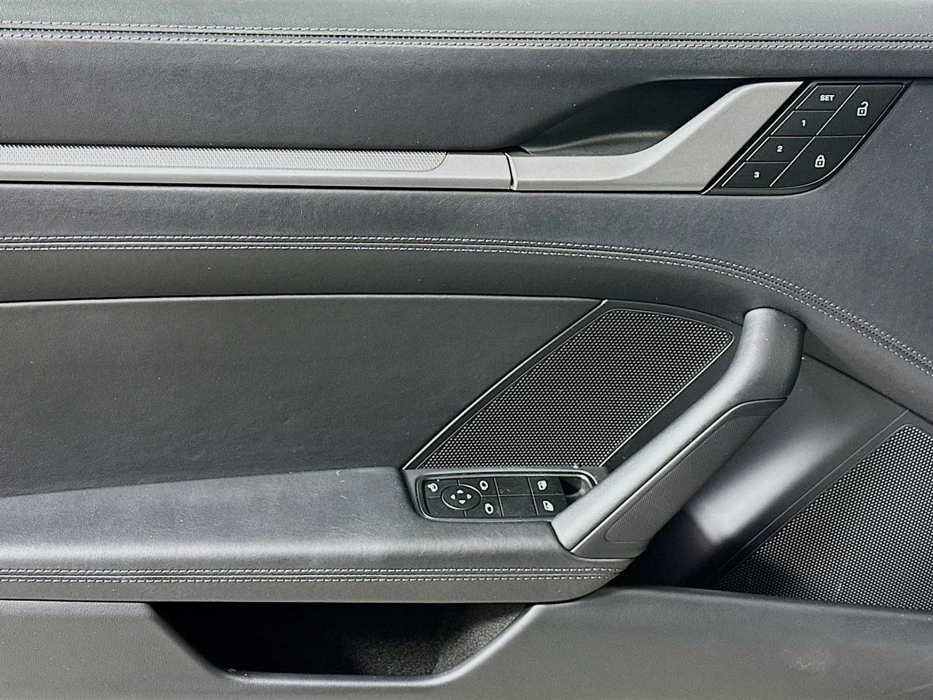 mph010_2159794725_146ba63def925765a5898986fd25c3ab_5eff35a61f