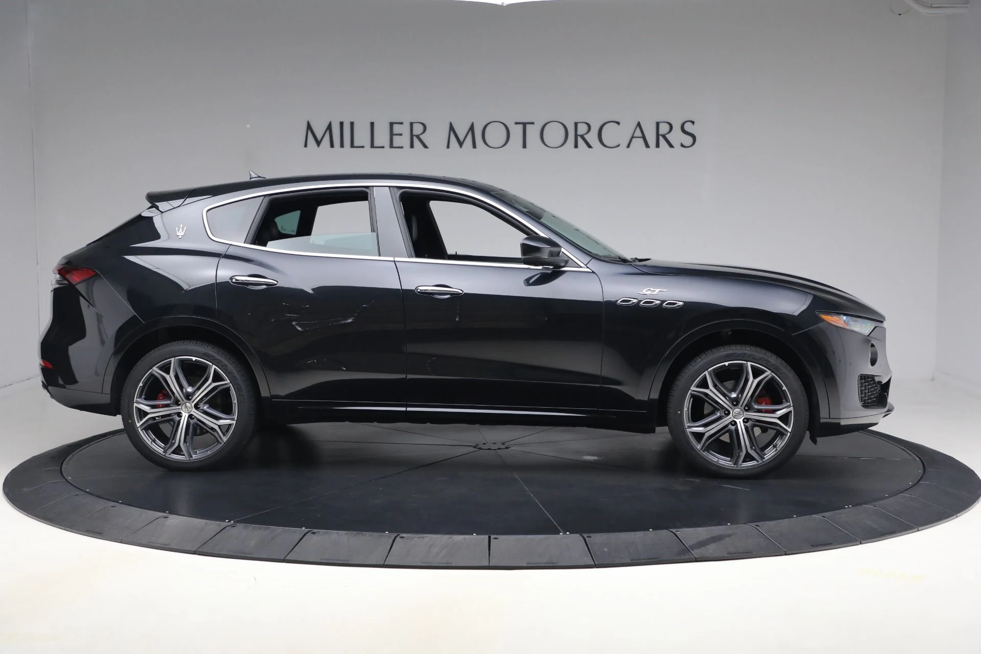 mph010_2162074929_Used_2023_Maserati_Levante_GT_1791466885_e2177f8492