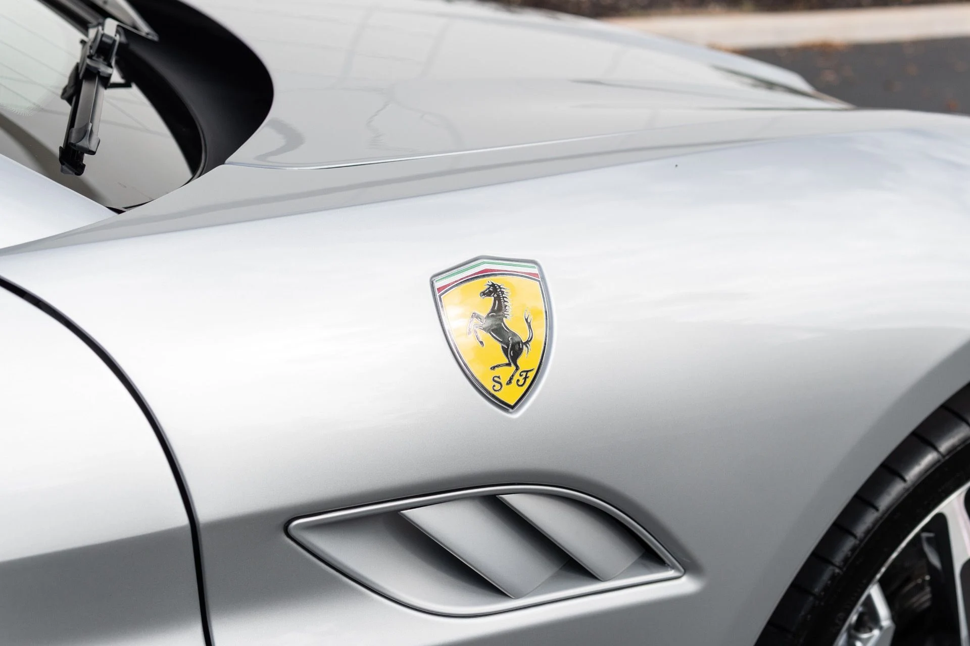 mph010_2172208953_Used_2014_Ferrari_California_1774924910_e187f08283