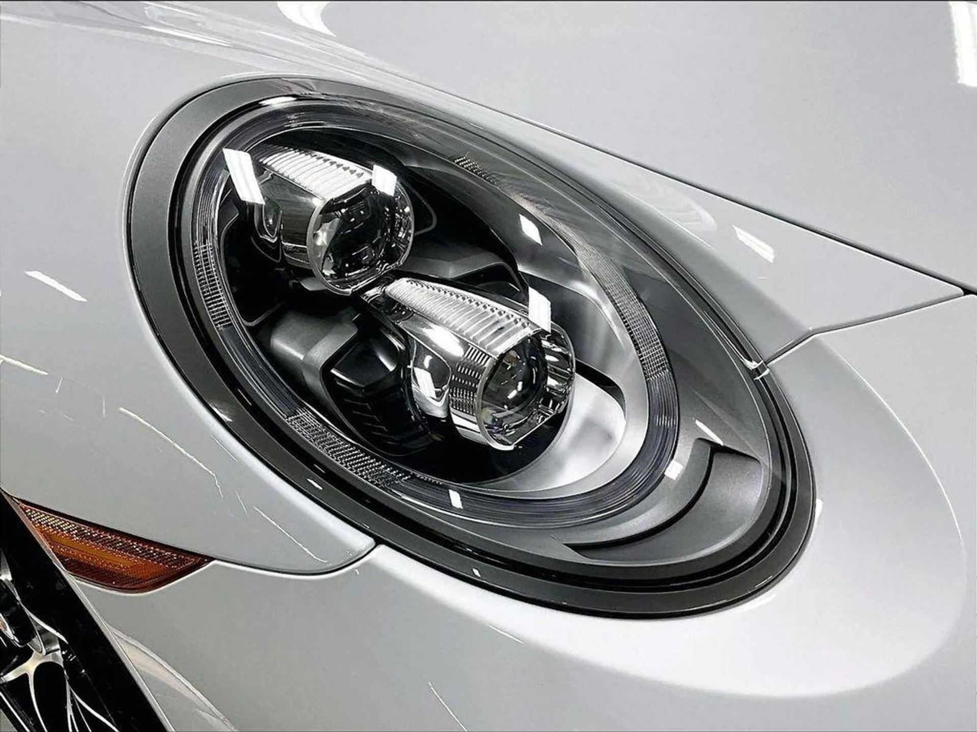 mph010_2178505483_O64n0hng_B_Tu_Uos_XV_Vz_X4_PH_8v_P4_3ea3fd46f3