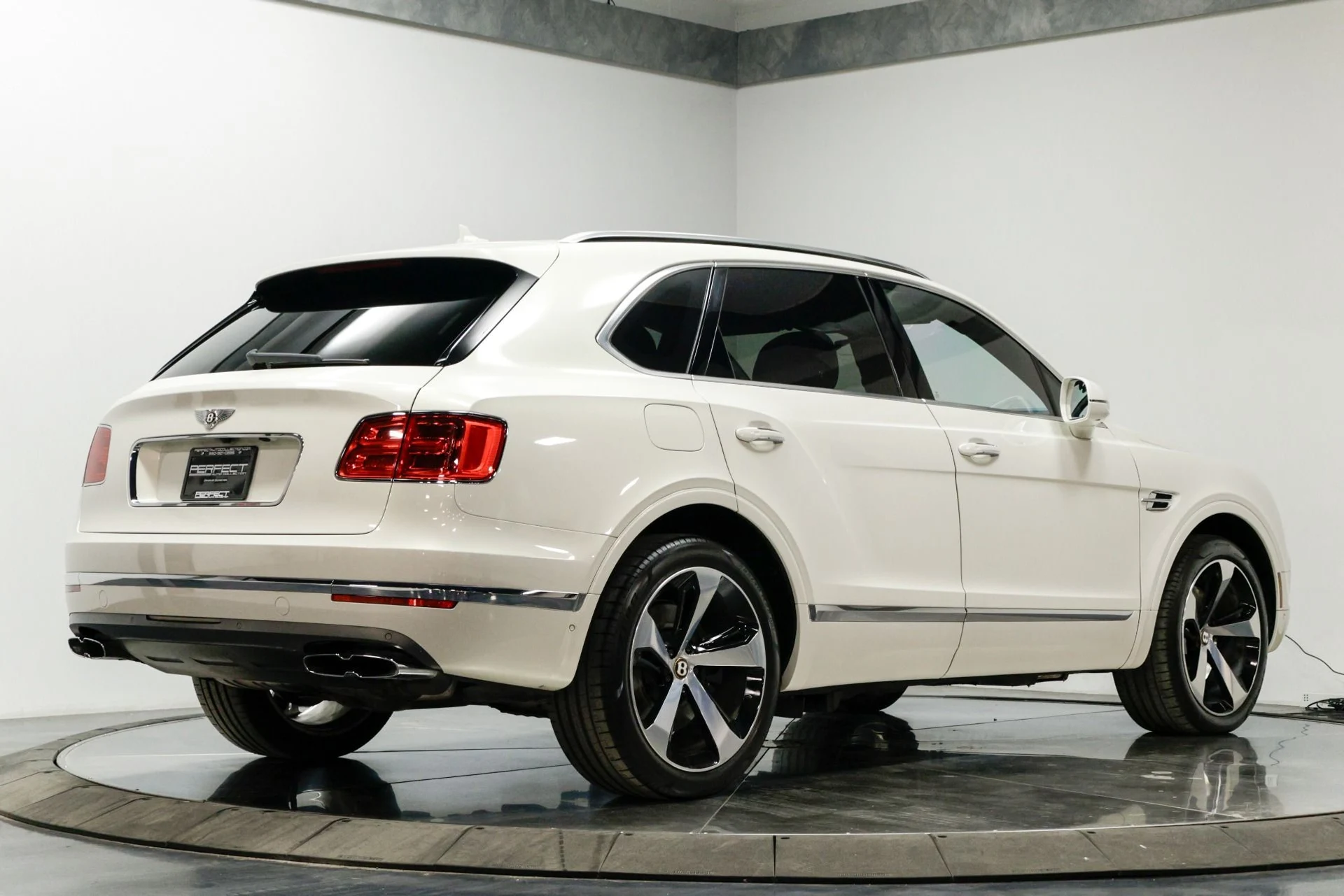 mph010_2184375334_Used_2020_Bentley_Bentayga_V8_1760480773_f6c54bd84f