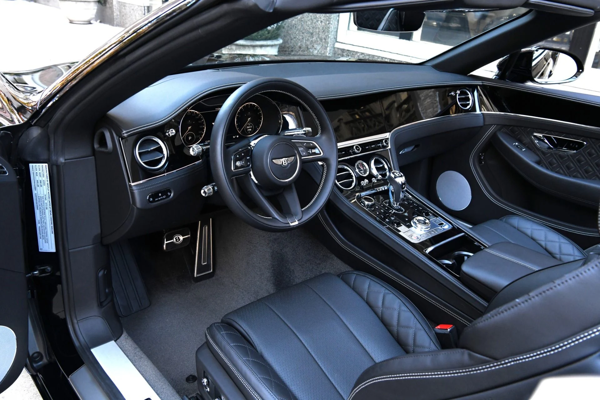 mph010_2184940630_Used_2022_Bentley_Continental_GTC_Convertible_GTC_V8_1732653309_e3bbc89104