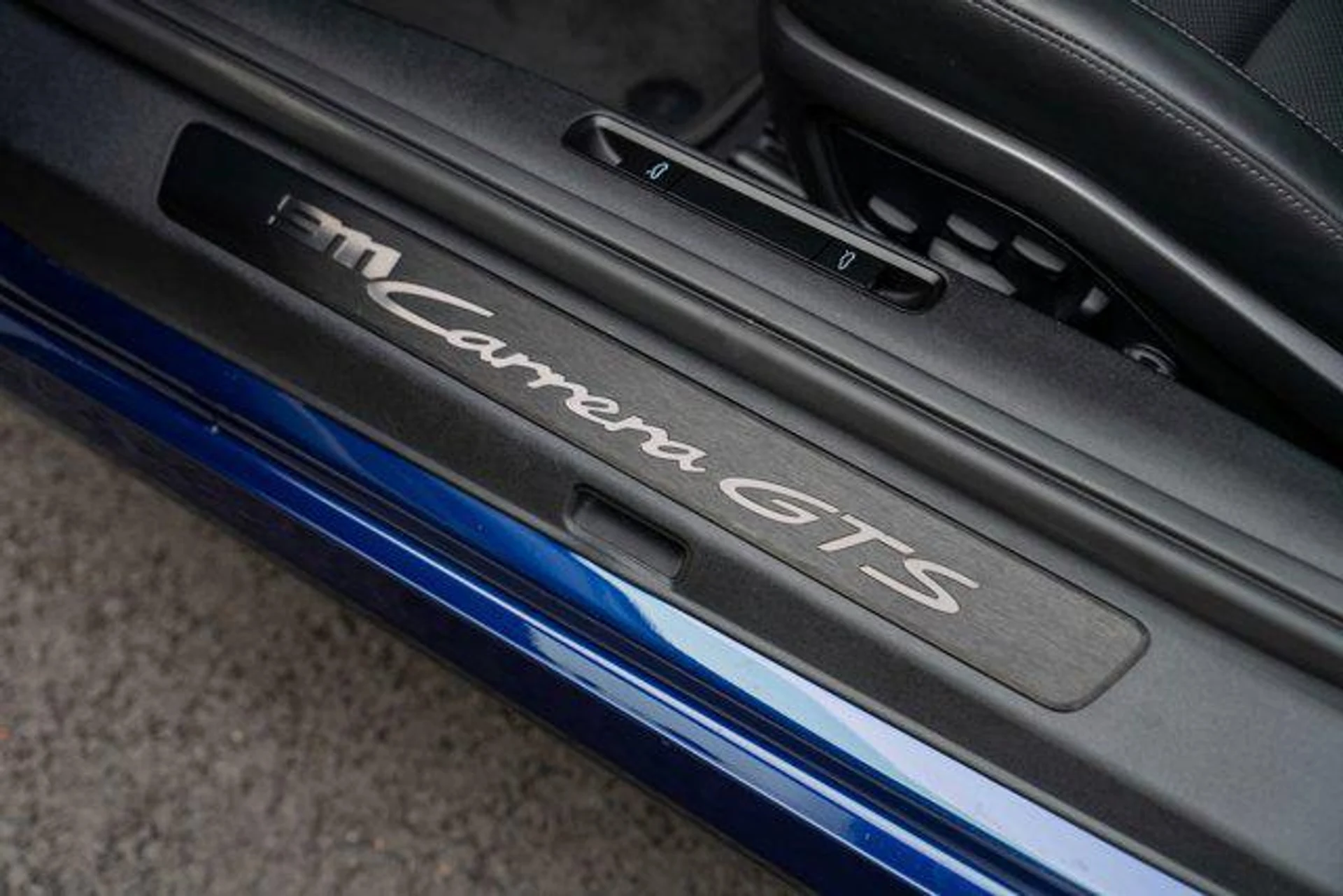 mph010_218548979_mom_Zdmj_M_Gl7y22o_S364_St7_Lsmw_A_97a64dd59f