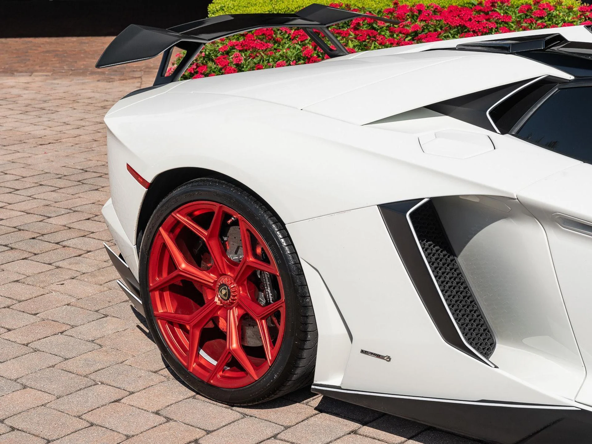 mph010_2185542725_Used_2016_Lamborghini_Aventador_LP_700_4_1777082789_502b64f097