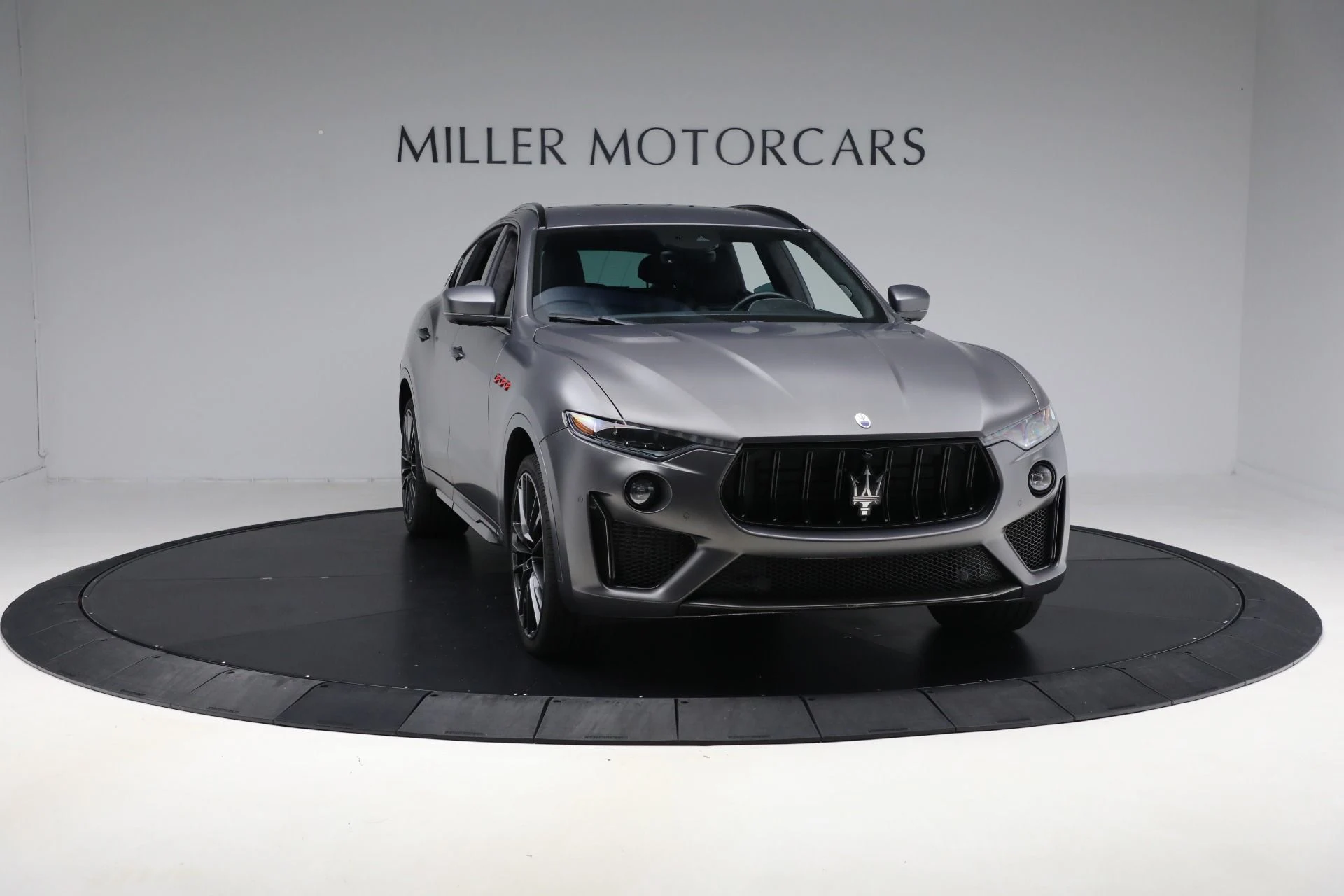 mph010_2199604368_Used_2022_Maserati_Levante_Trofeo_8d0c719746
