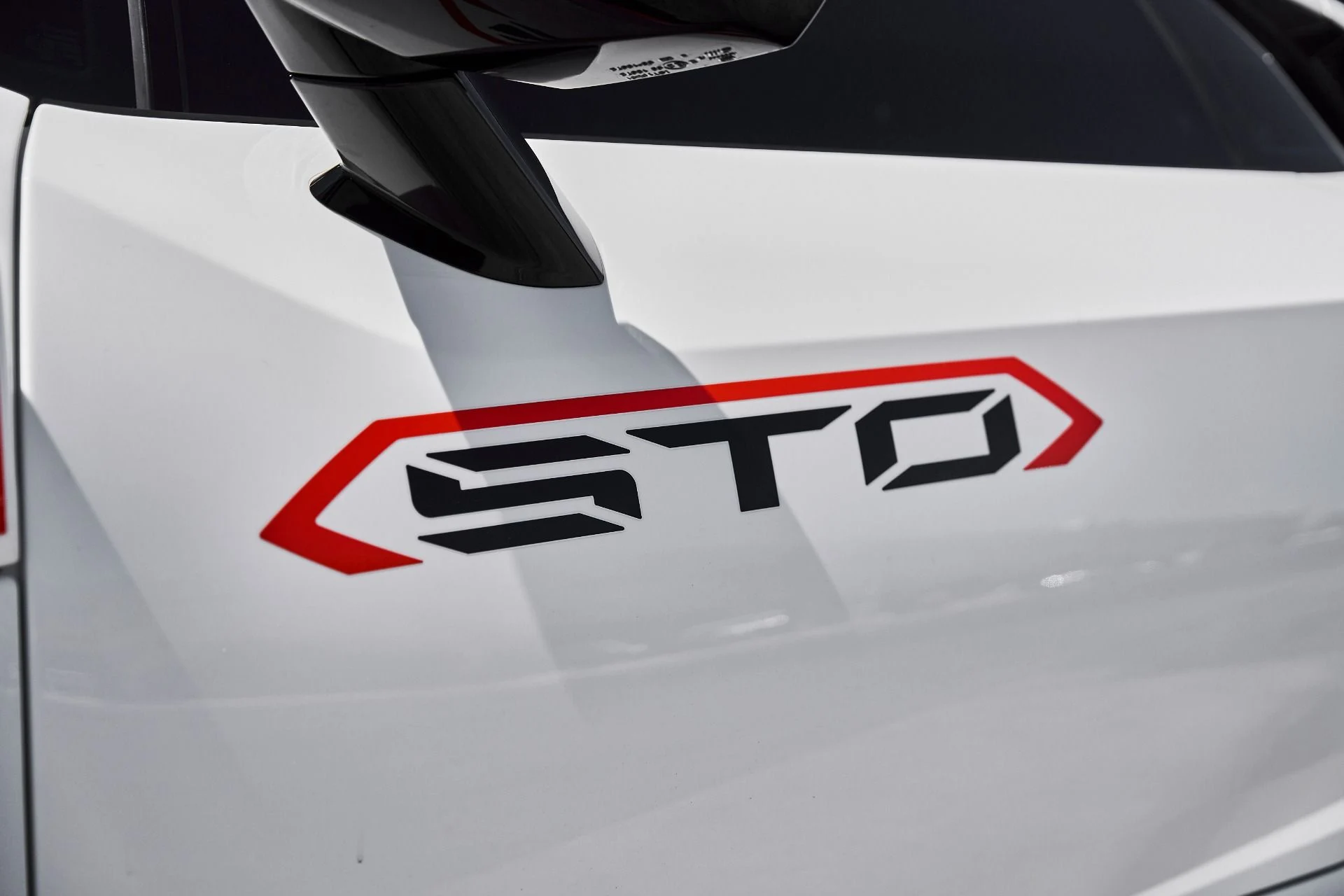 mph010_2200671826_Used_2024_Lamborghini_Huracan_STO_Base_1775782791_021611d92f