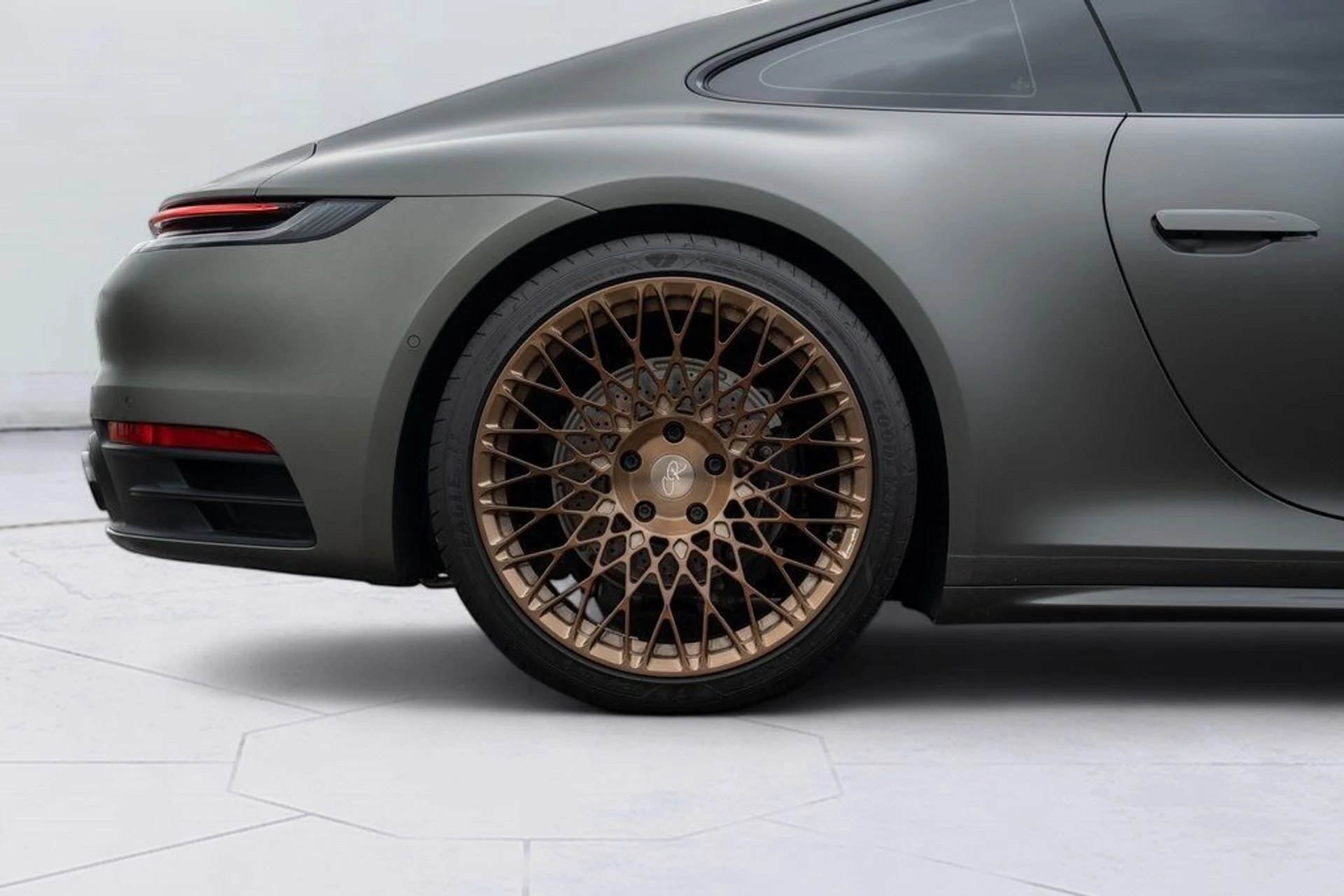 mph010_2205106779_image_12_59faf2e1d8