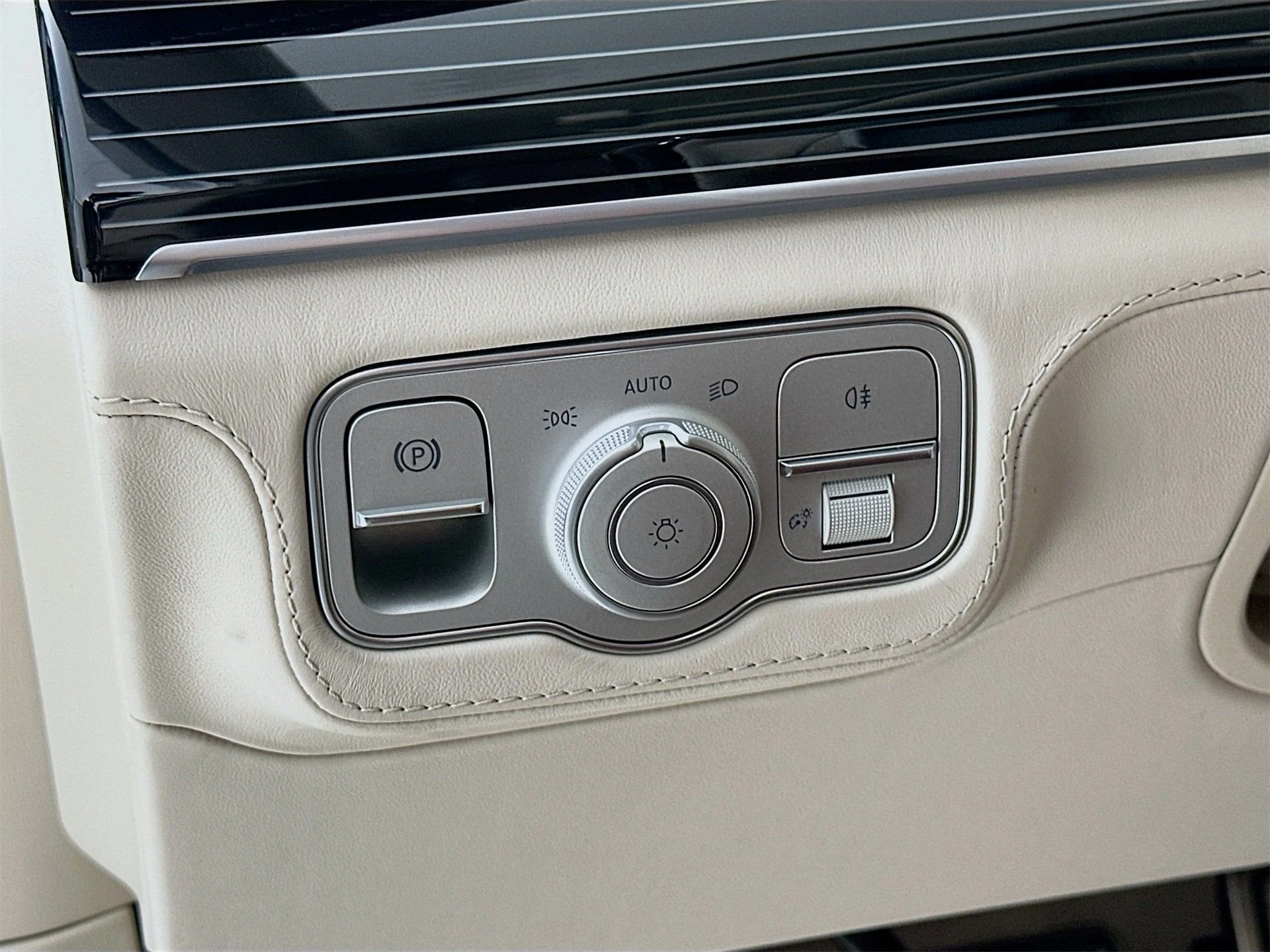 mph010_2206022361_e871abab70d00658347d292735a27ca1x_9be2444932