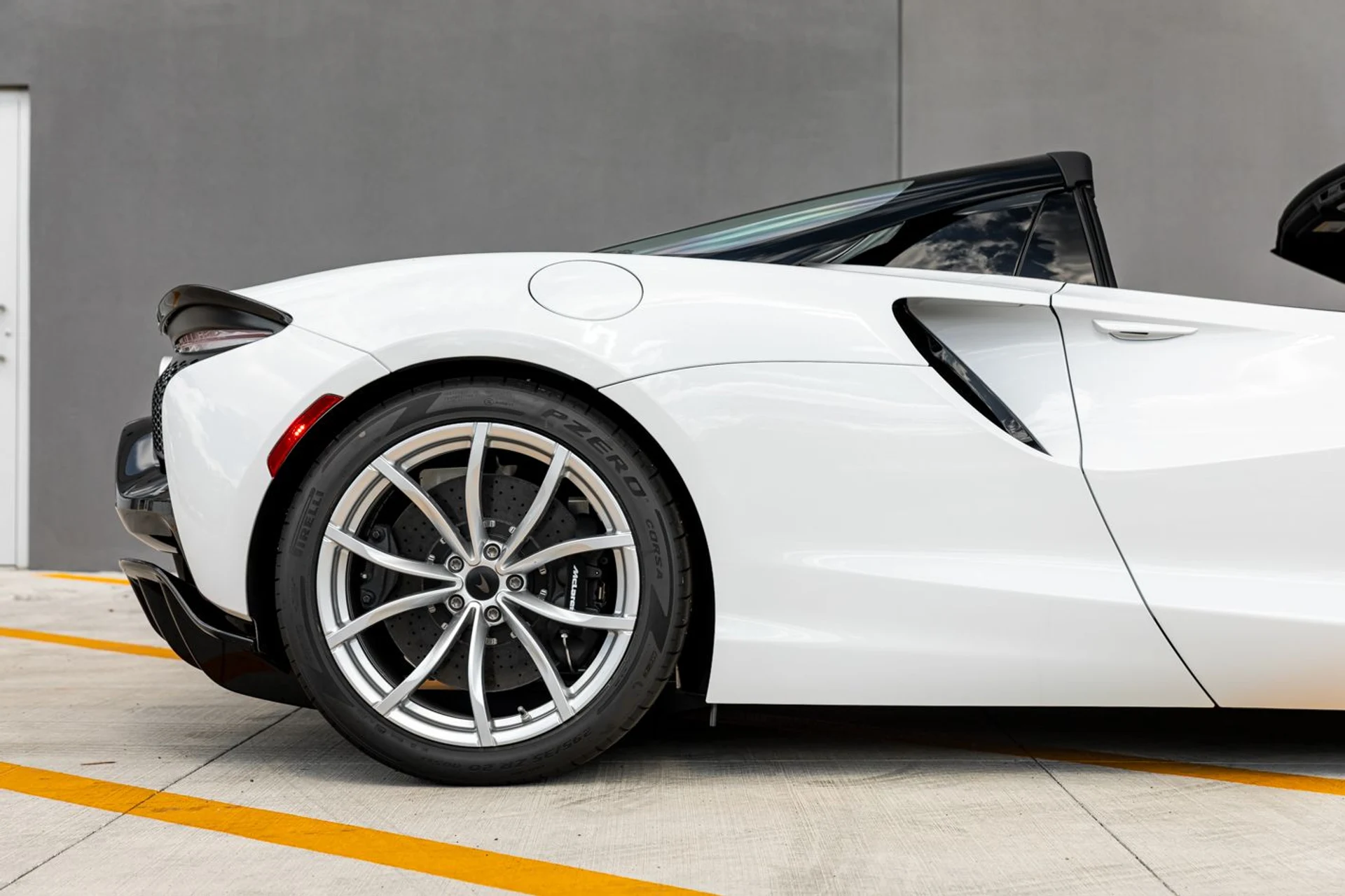 mph010_2208532532_526_p11_l_157875aee1