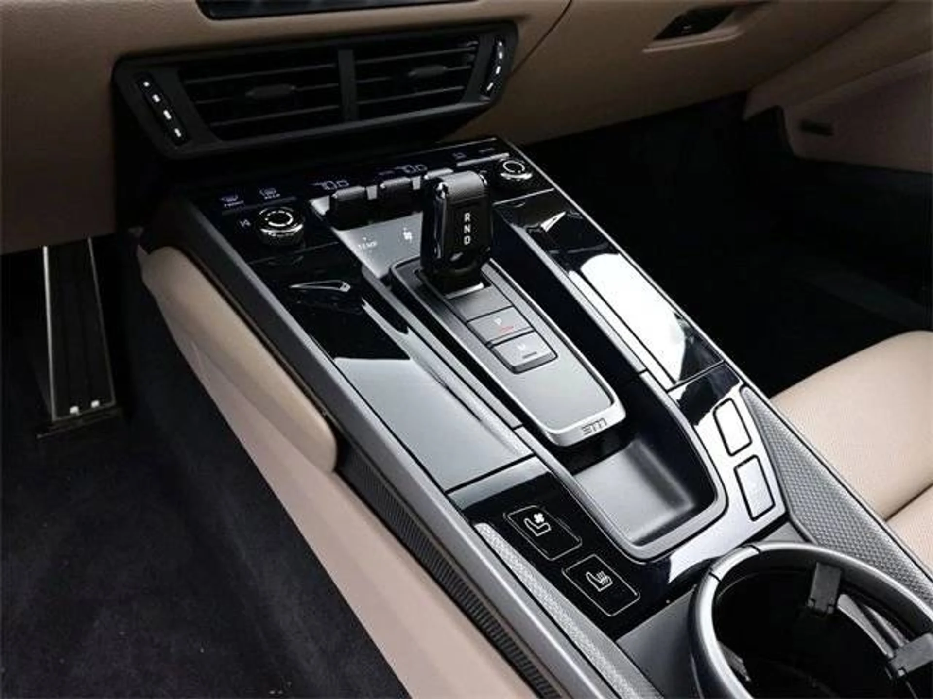 mph010_221358841_8e531da50efe0ab444594f232df597cbx_d0cc60c65b