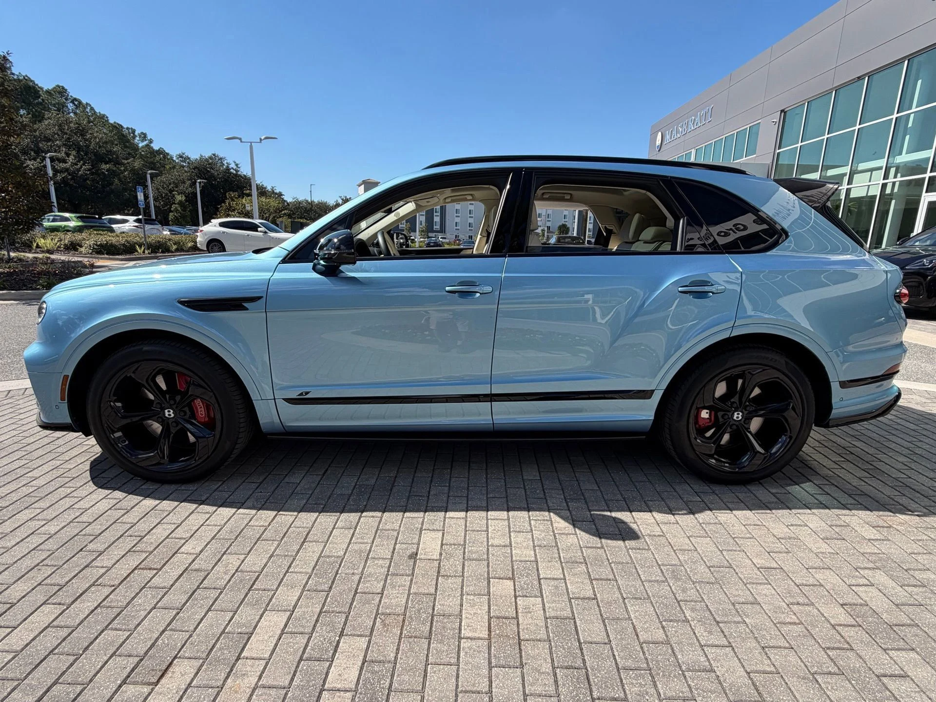 mph010_2216459303_152843c1ff9746318d5d80d77e3b6daf_ae0d899cb5