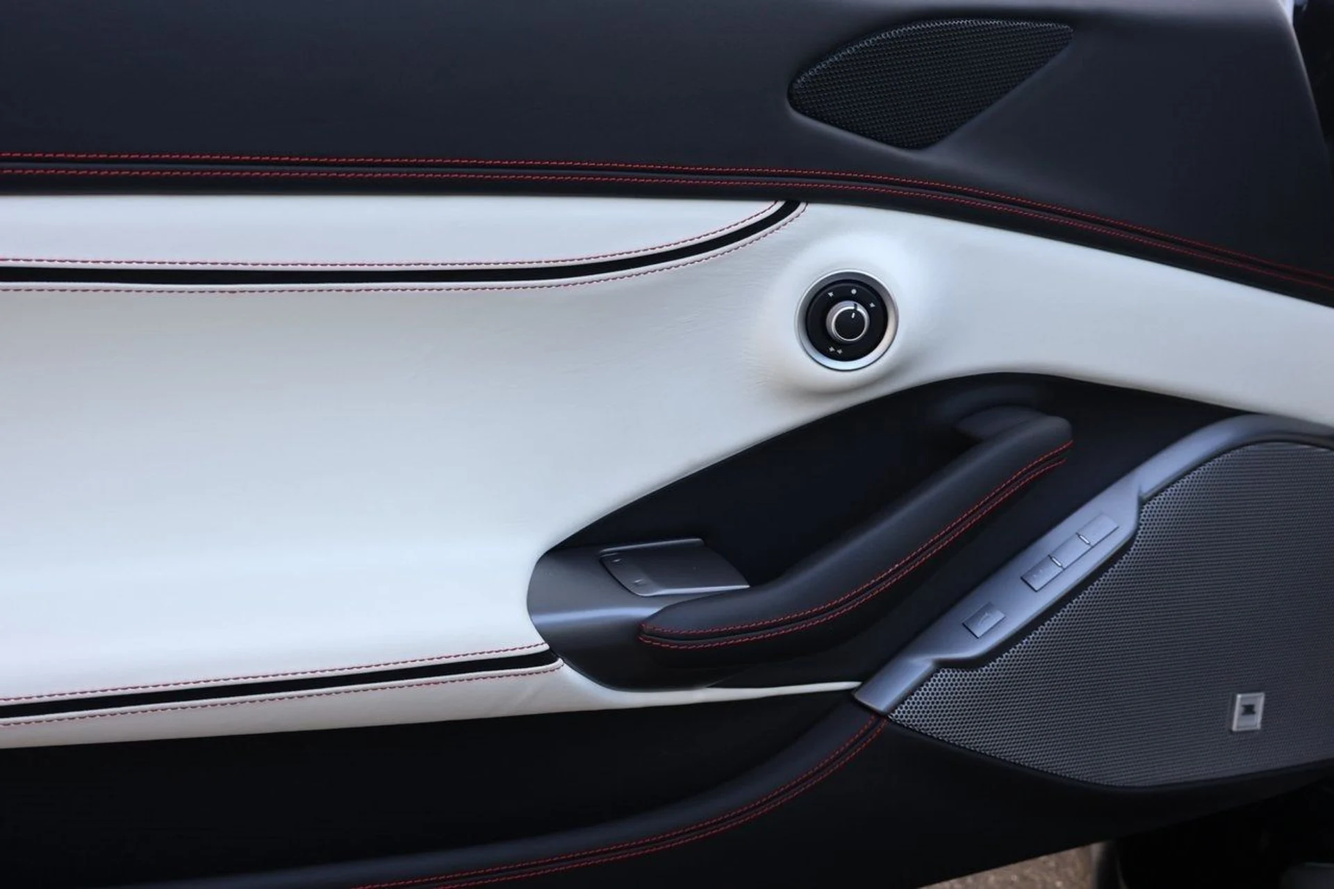 mph010_2217273029_11_896b026dfa