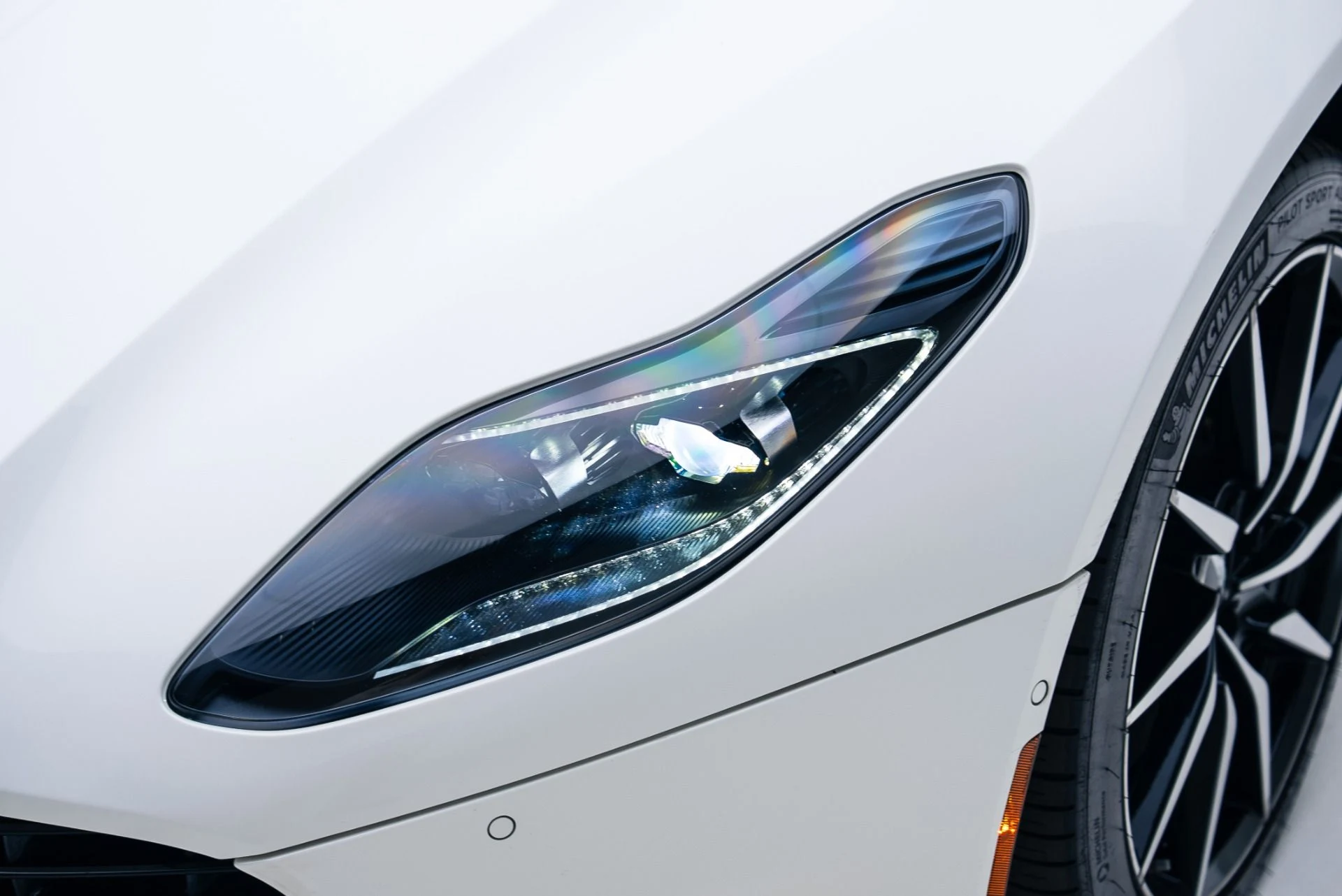 mph010_2217446726_Used_2020_Aston_Martin_DB_11_Volante_1764802988_45ffbc5a36