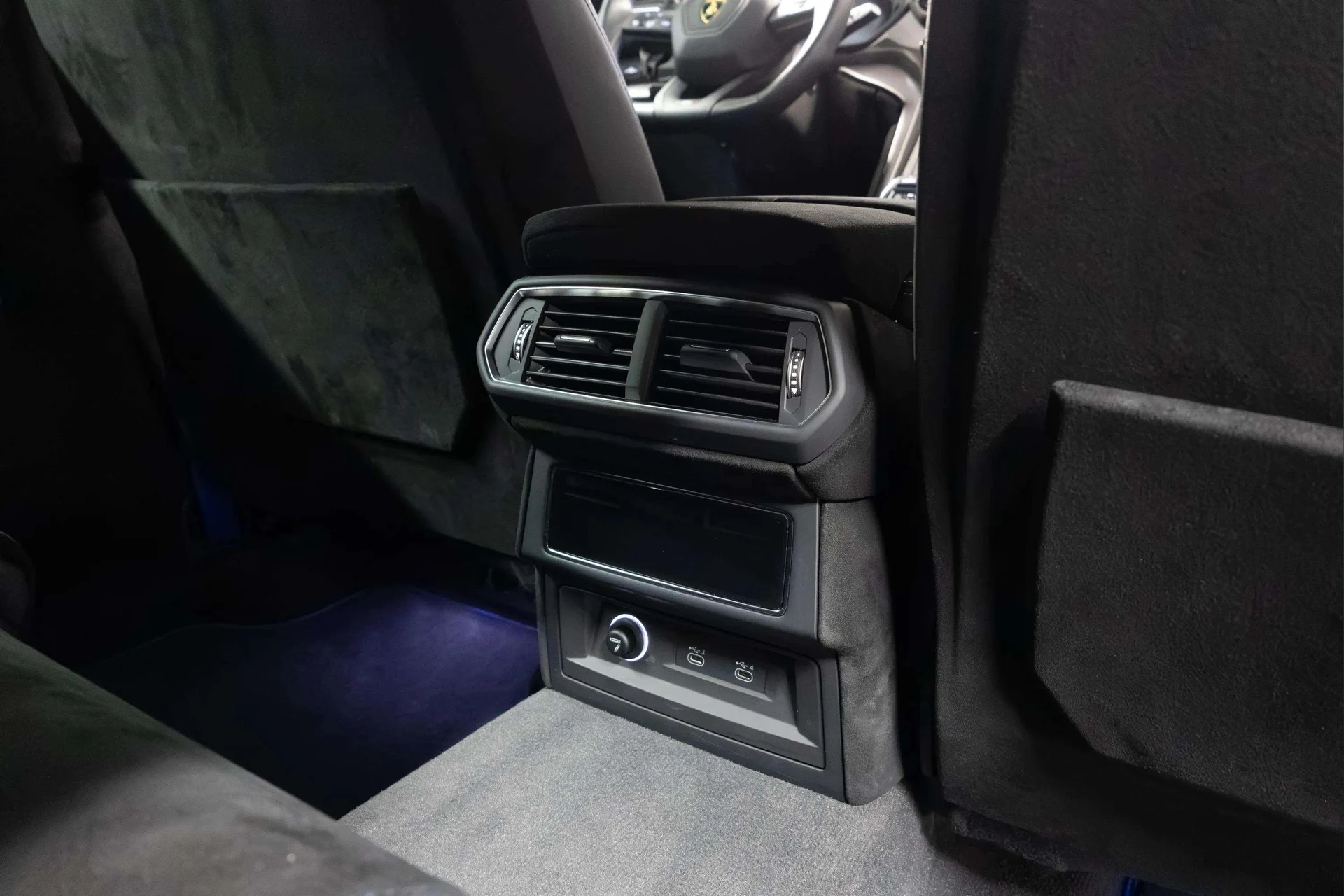 mph010_2228331492_530ea6ff_b82c_4717_8b09_ffc62b077a5a_202420_Lamborghini20_Urus20_Performante2028_ZPBCC_3_ZL_4_RLA_3399429_11_a0a61ffeff