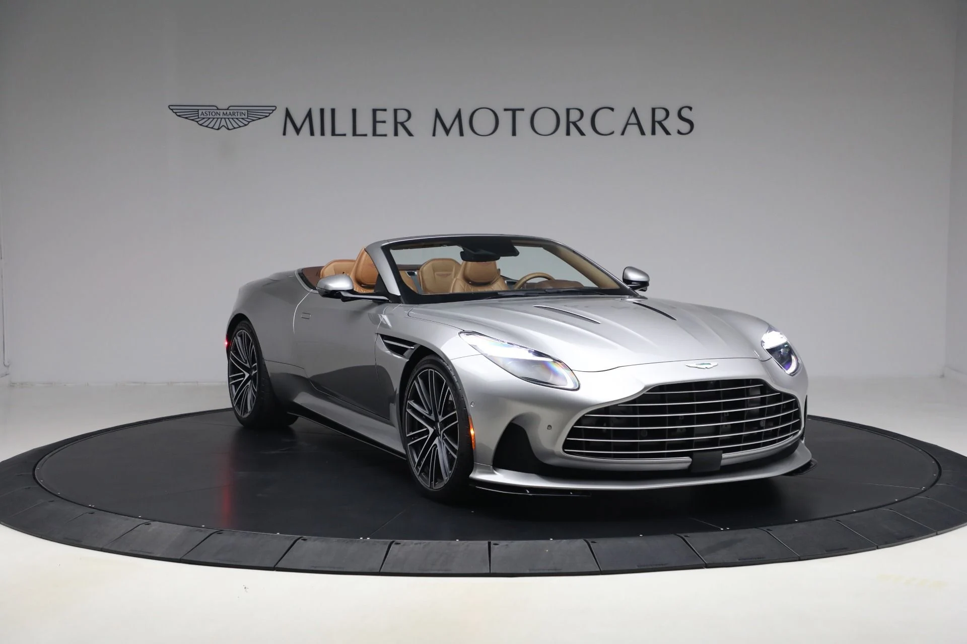 mph010_223181698_Used_2024_Aston_Martin_DB_12_Volante_1792860584_1f1dc88adb