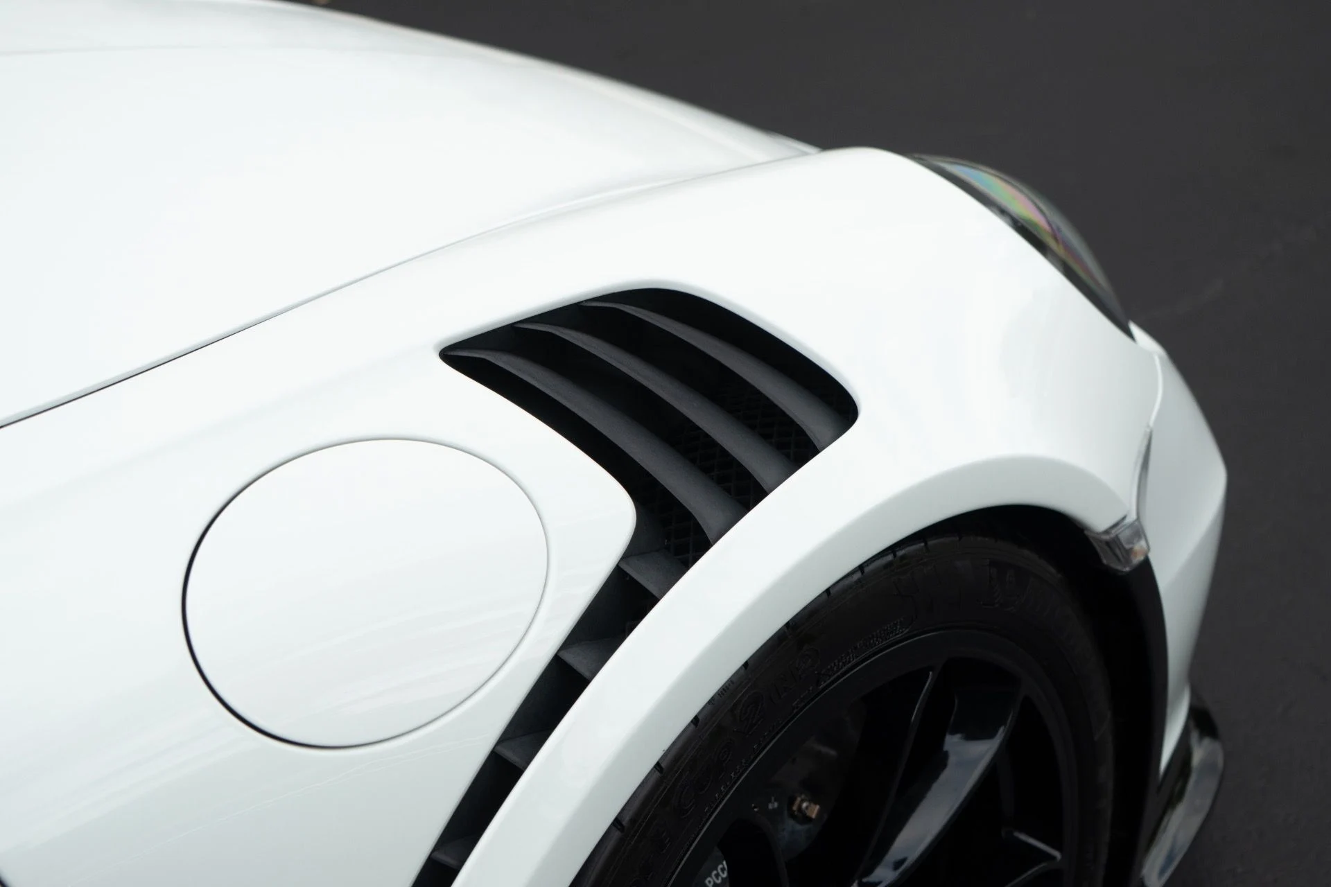 mph010_2232934836_Used_2016_Porsche_911_GT_3_RS_1761756649_63df4261b8