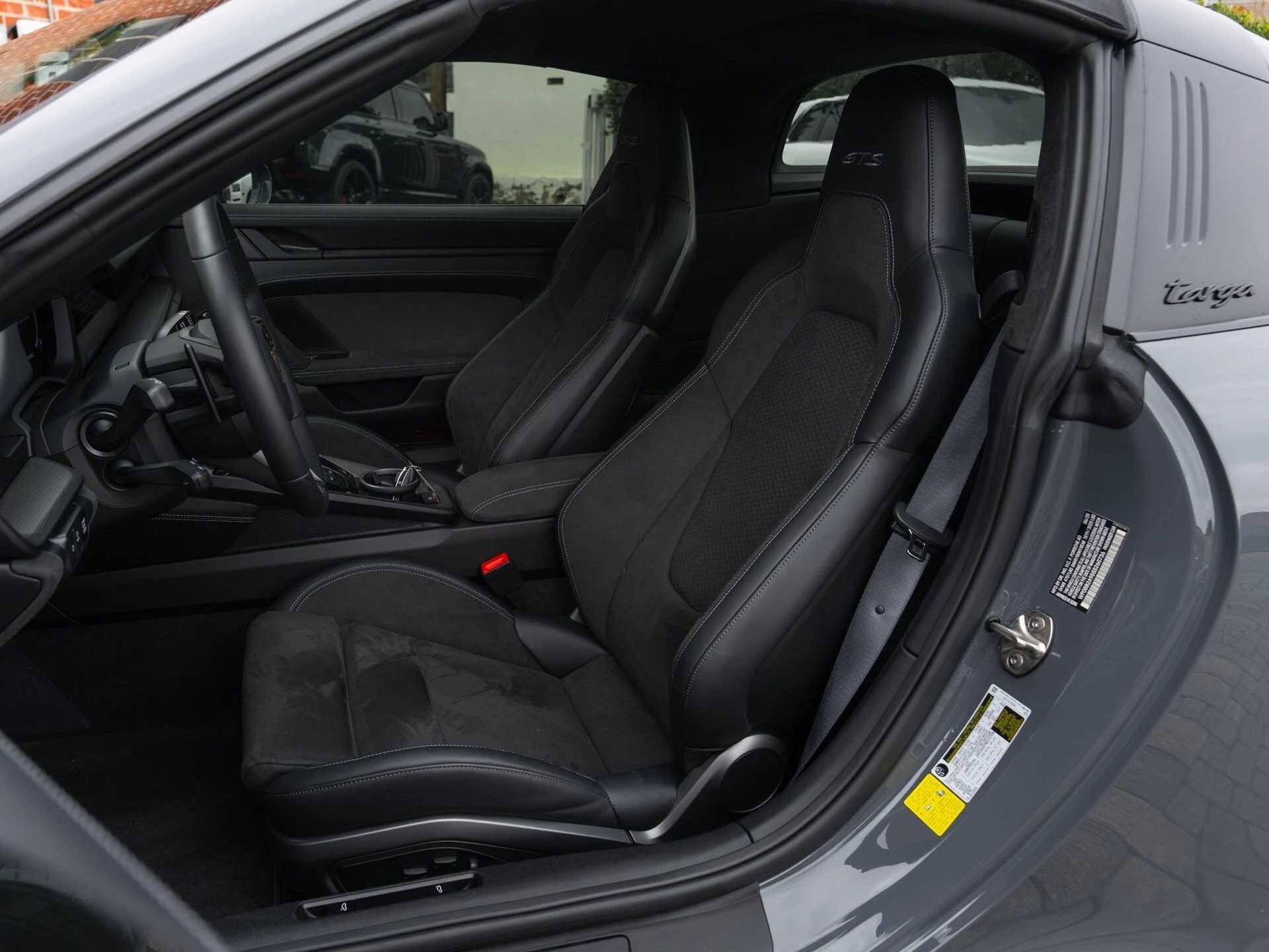 mph010_2235290727_d777b9183d4be0a796f3d7ce5a248bd4x_dbd4b16b8b