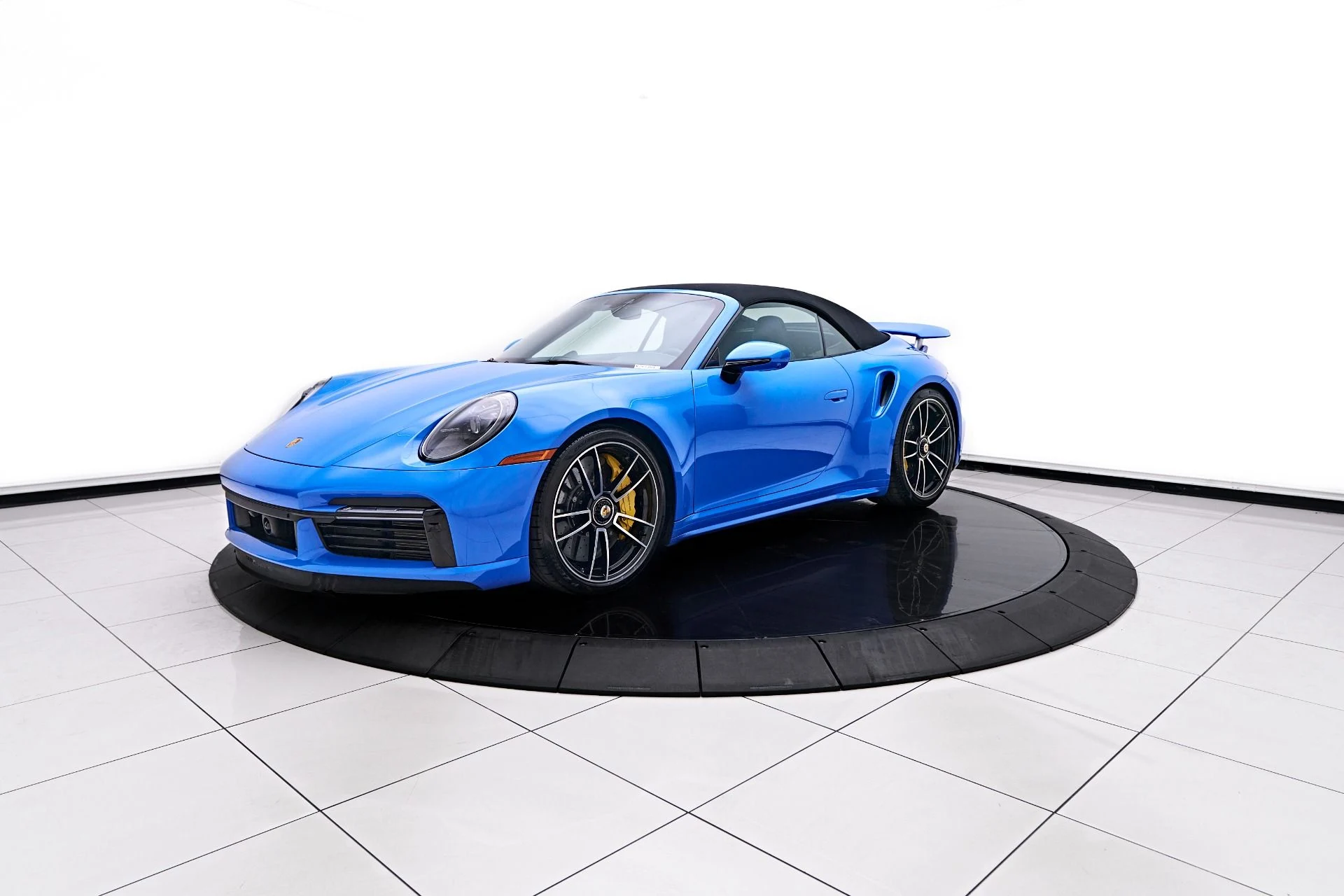 mph010_2235598792_Used_2023_Porsche_911_Turbo_S_1755219386_ad1fcdf052