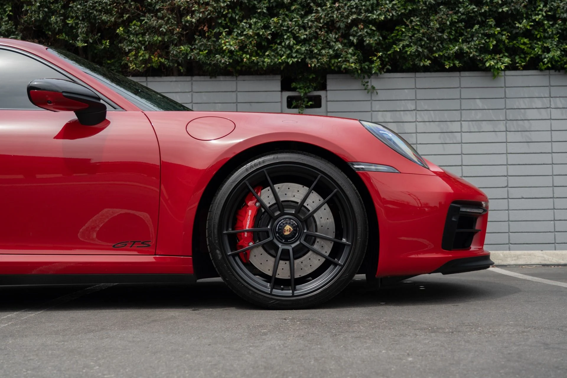 mph010_2235959998_Used_2024_Porsche_911_Carrera_GTS_1756425318_ab976bb979