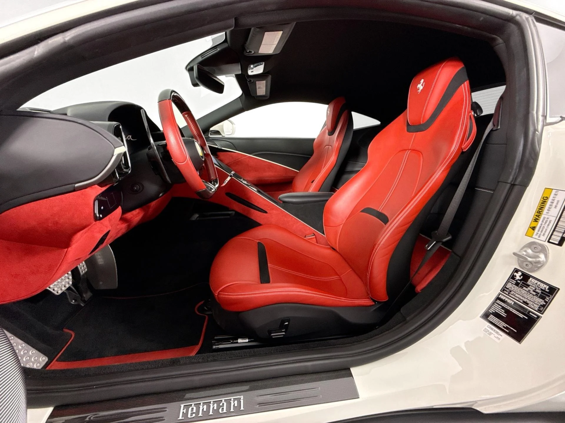 mph010_2236567179_Used_2023_Ferrari_Roma_1784158037_68c06293b3