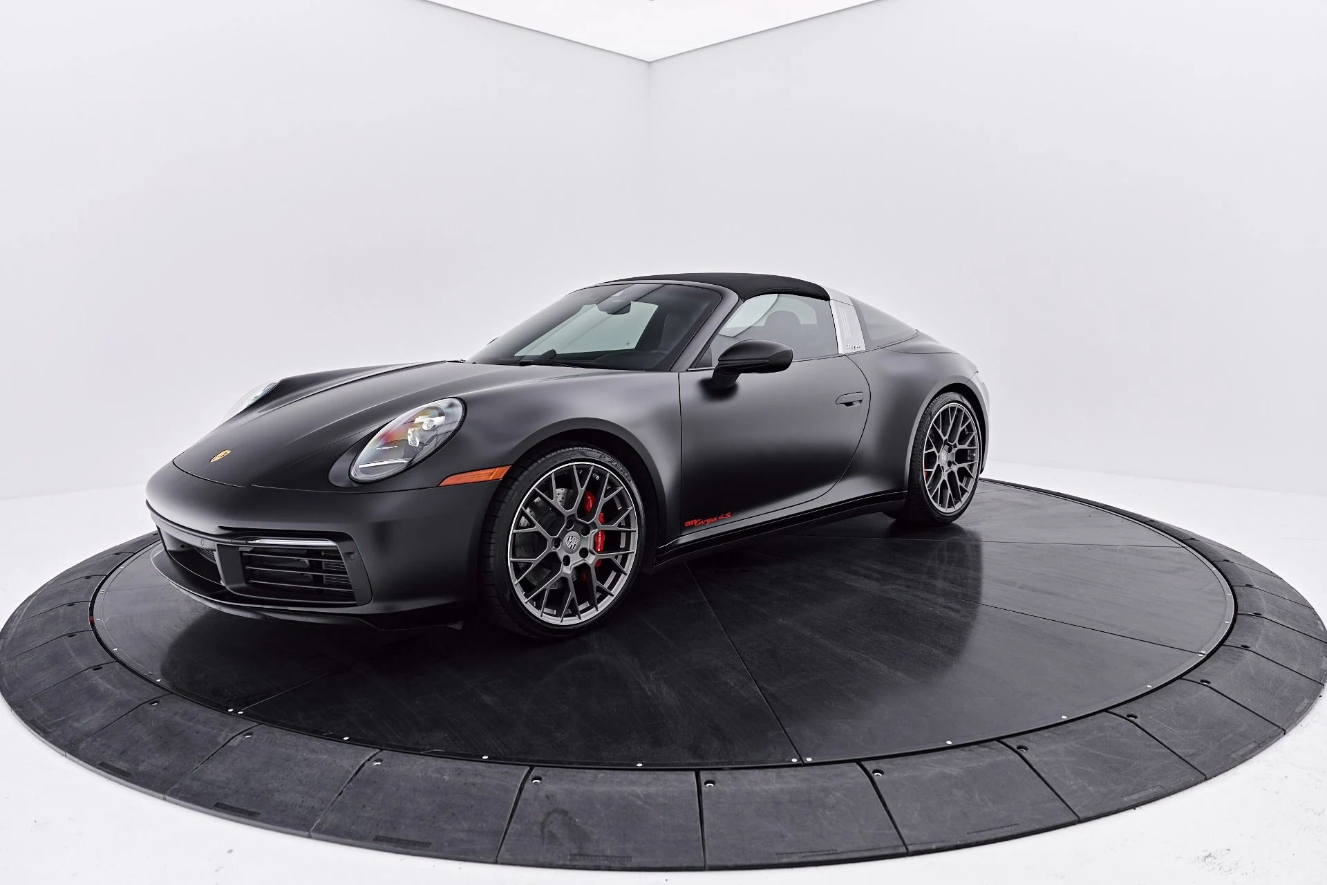 mph010_223925921_Used_2021_Porsche_911_Targa_4_S_1786671953_2fa3644d1f