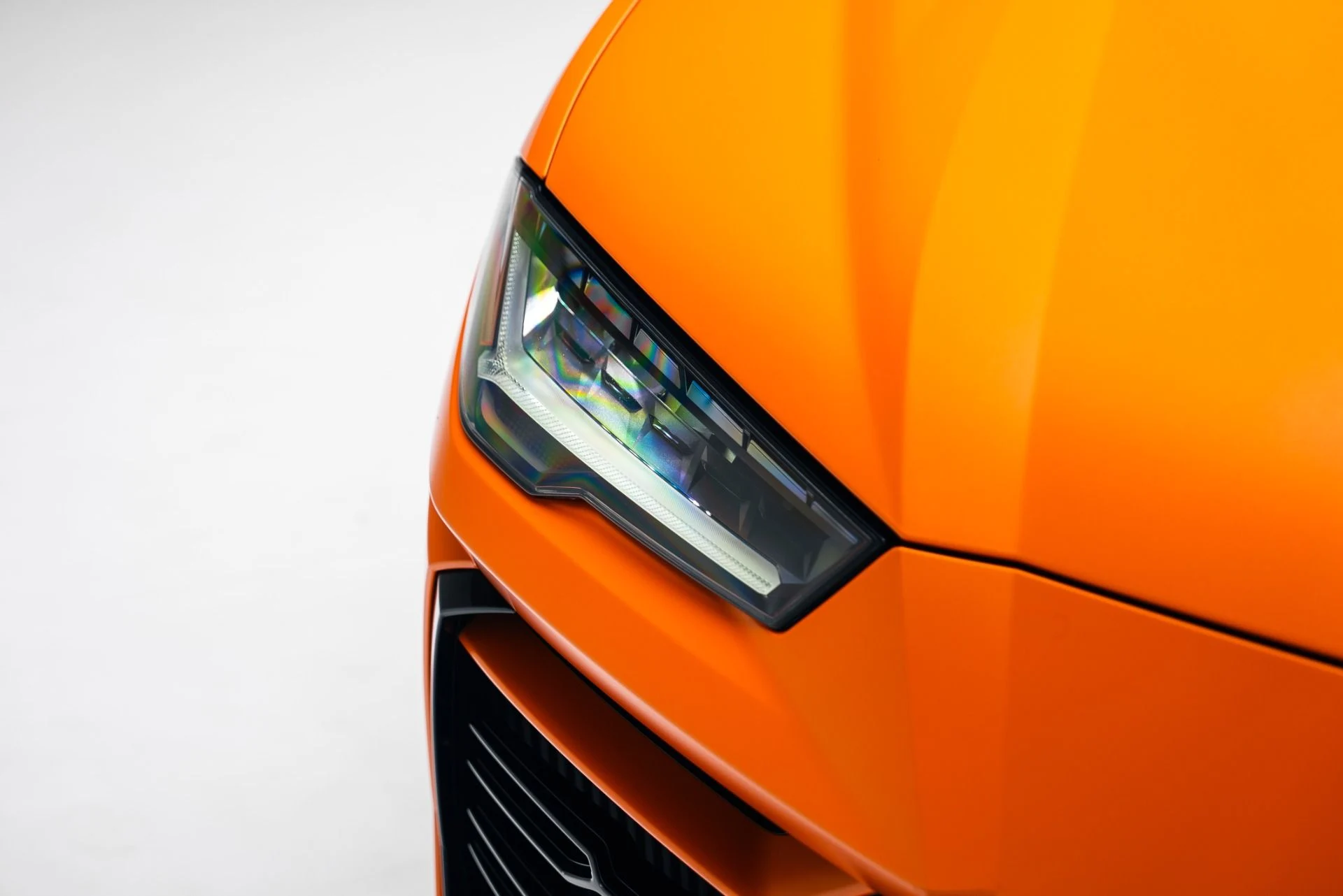 mph010_2241933835_Used_2022_Lamborghini_Urus_1765496956_5c49e8d7c1