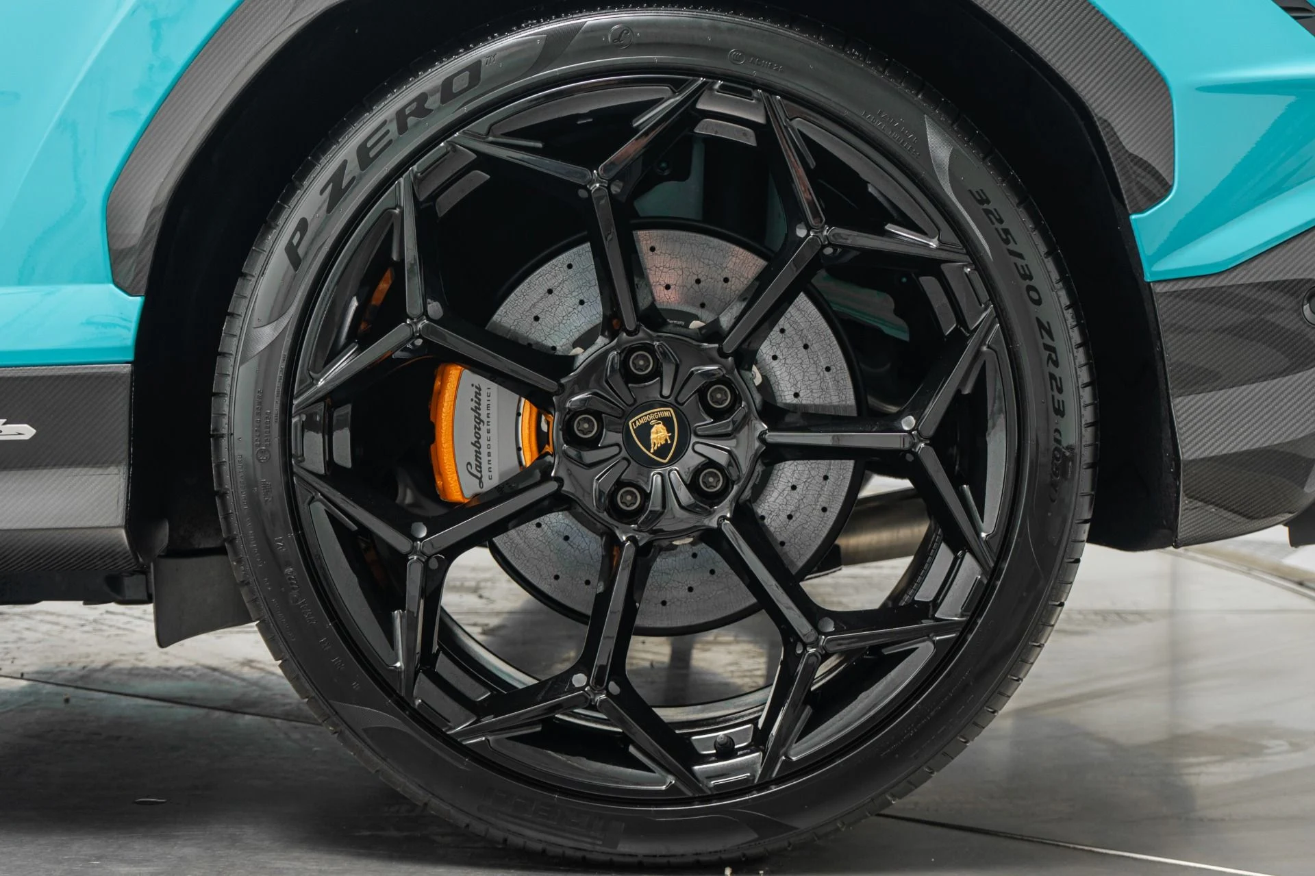 mph010_2250342740_Used_2024_Lamborghini_Urus_Performante_Ad_Pesonam_Color_Very_Low_Miles_1780696041_7796b06628