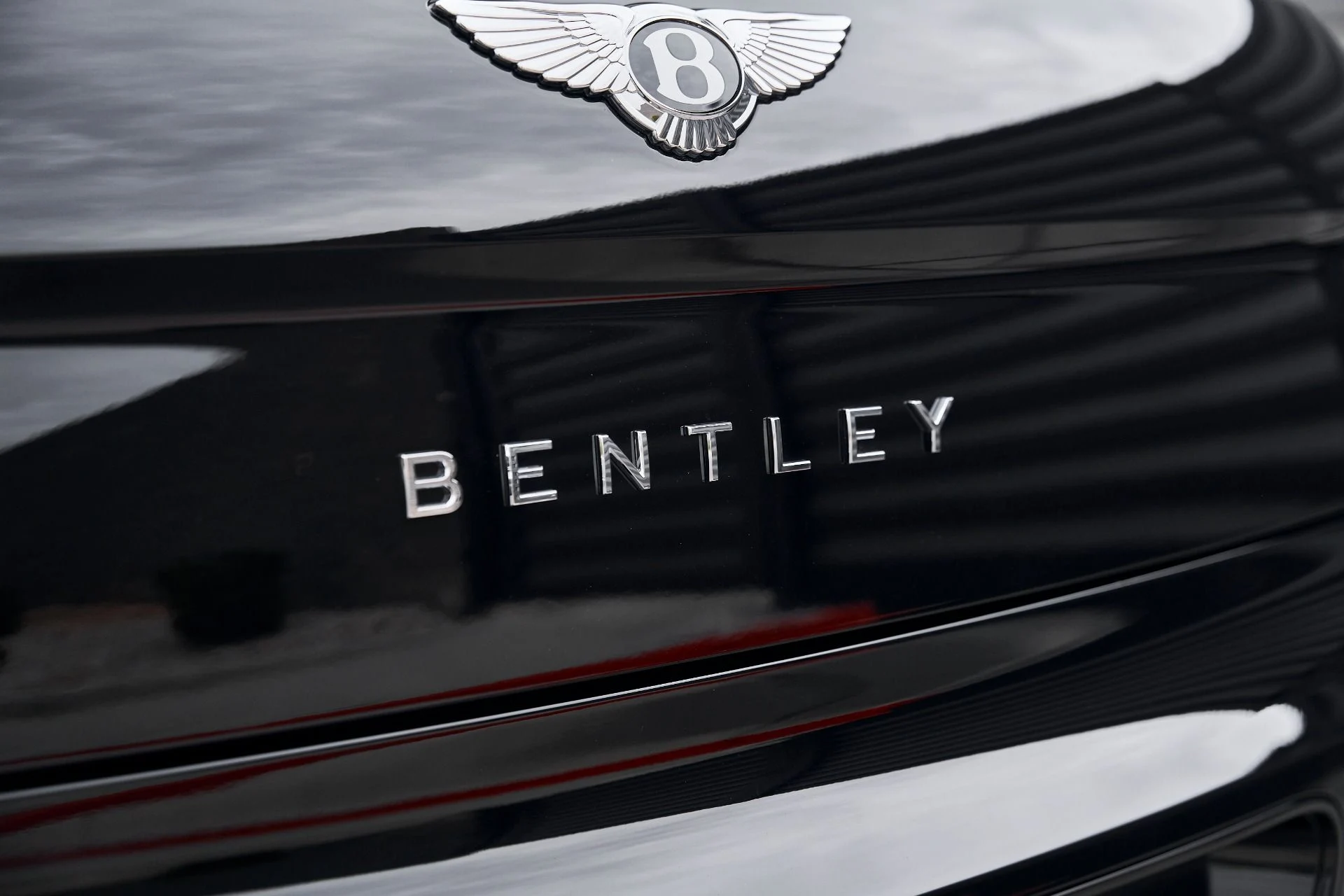 mph010_2253169023_Used_2025_Bentley_Flying_Spur_Speed_1769137029_a503445f3d