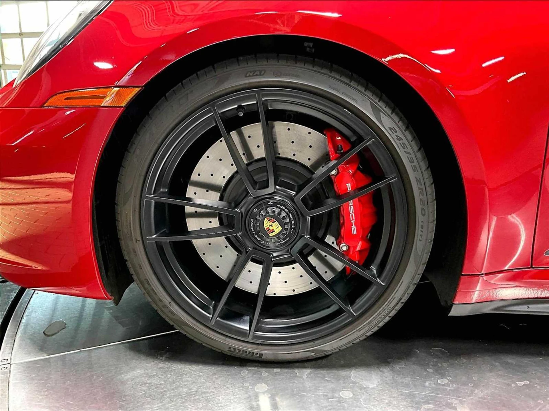 mph010_225535772_6d4549b4dc09874b993e430cc9e11956x_4affd3a23e