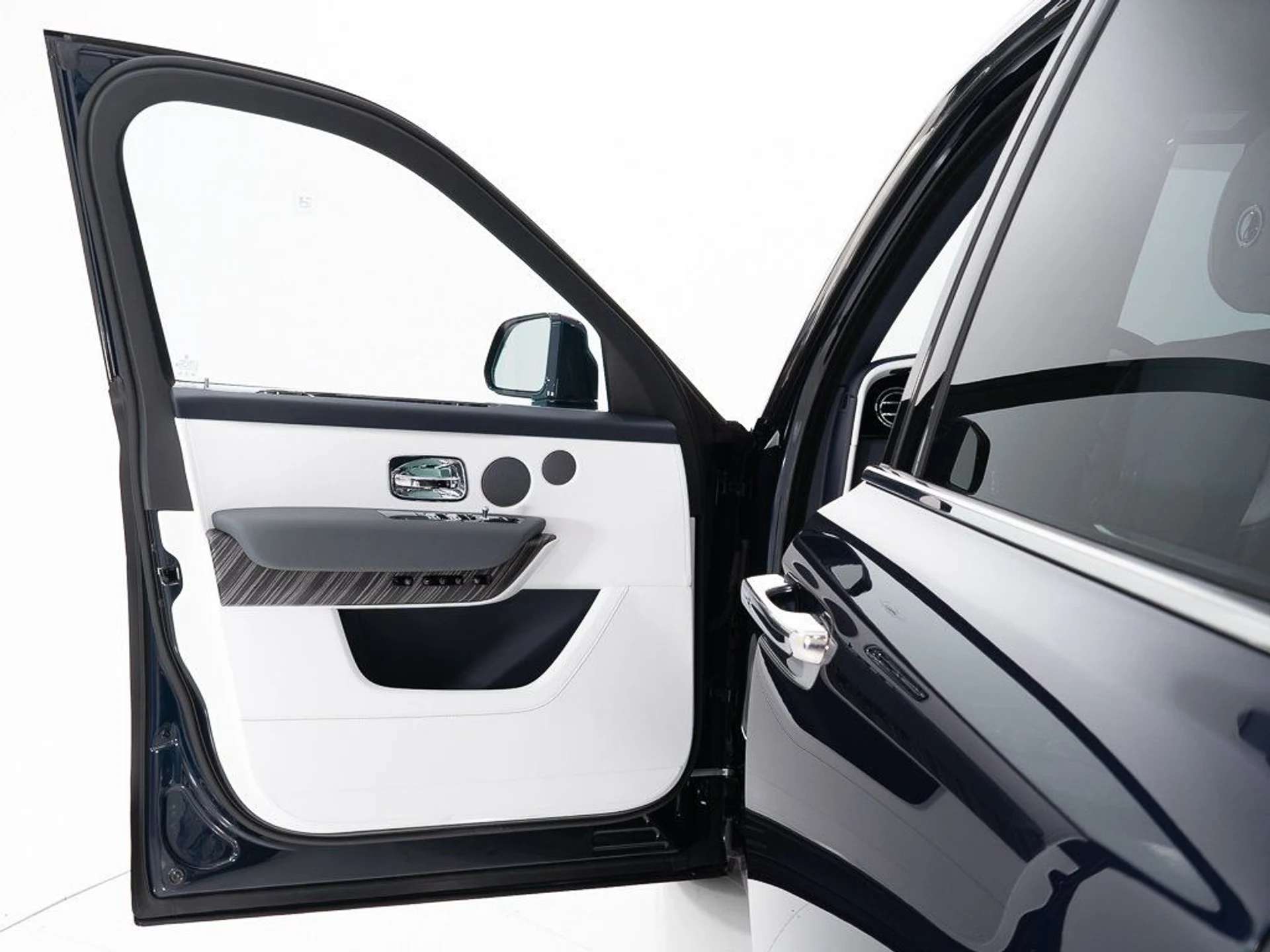 mph010_2257738562_5ca72b66c4b620c78bdc36487f5b5320_1a54465a95