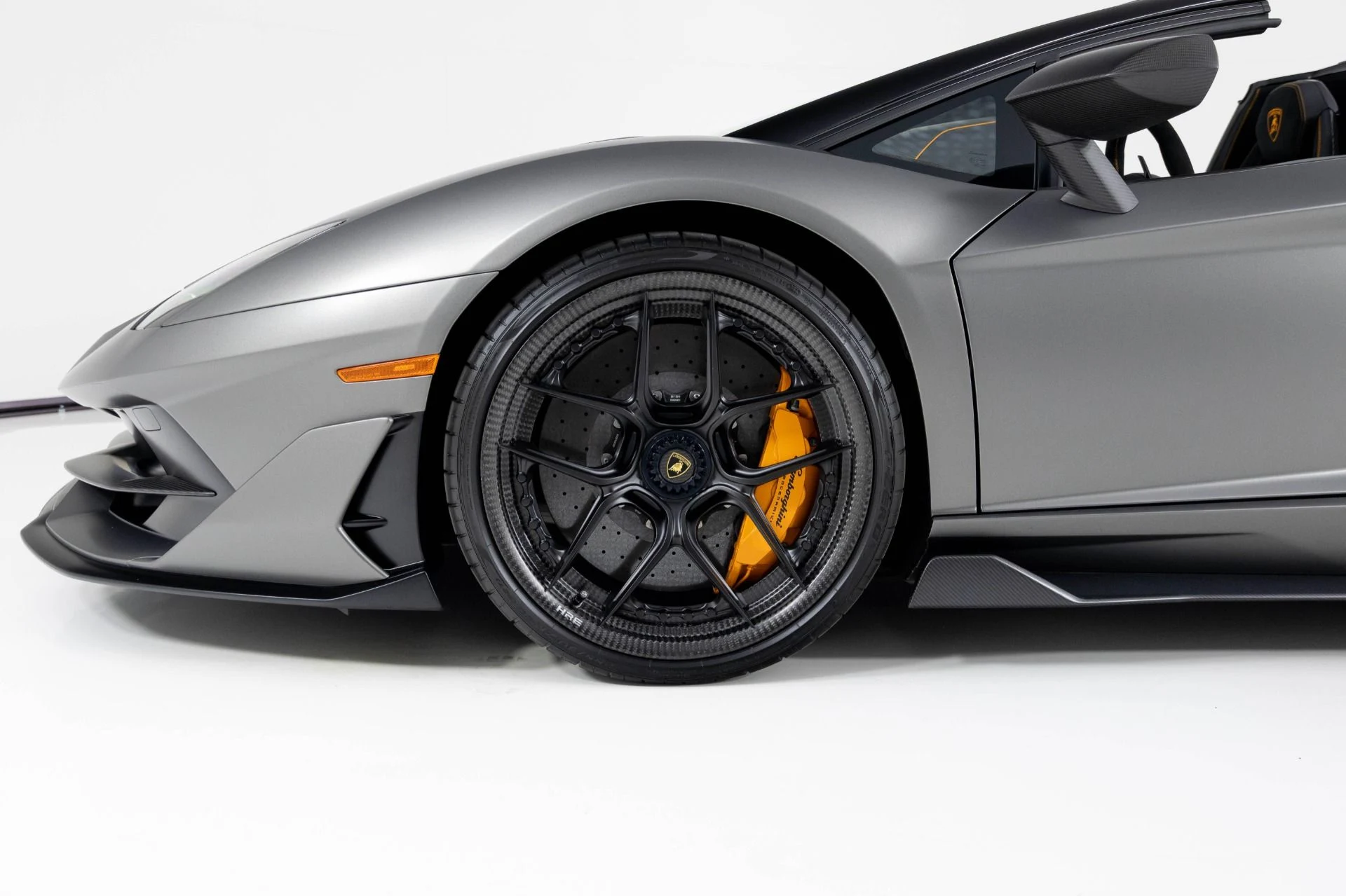 mph010_2260055616_Used_2020_Lamborghini_Aventador_SVJ_1768952736_15340aec47