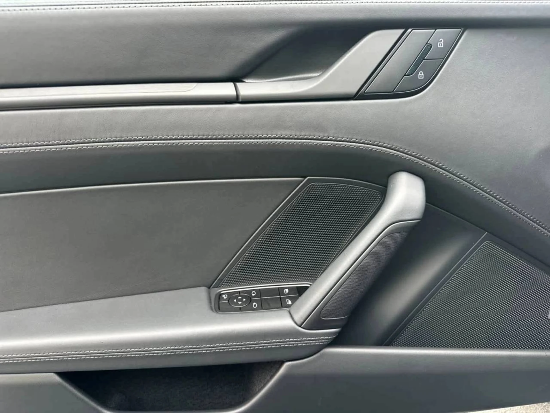 mph010_2263681153_11_65eb26b99a