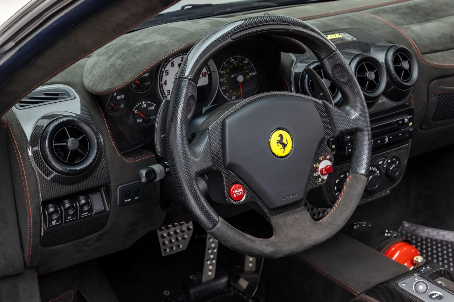 mph010_2268985858_13488_p11_l_481e6af449