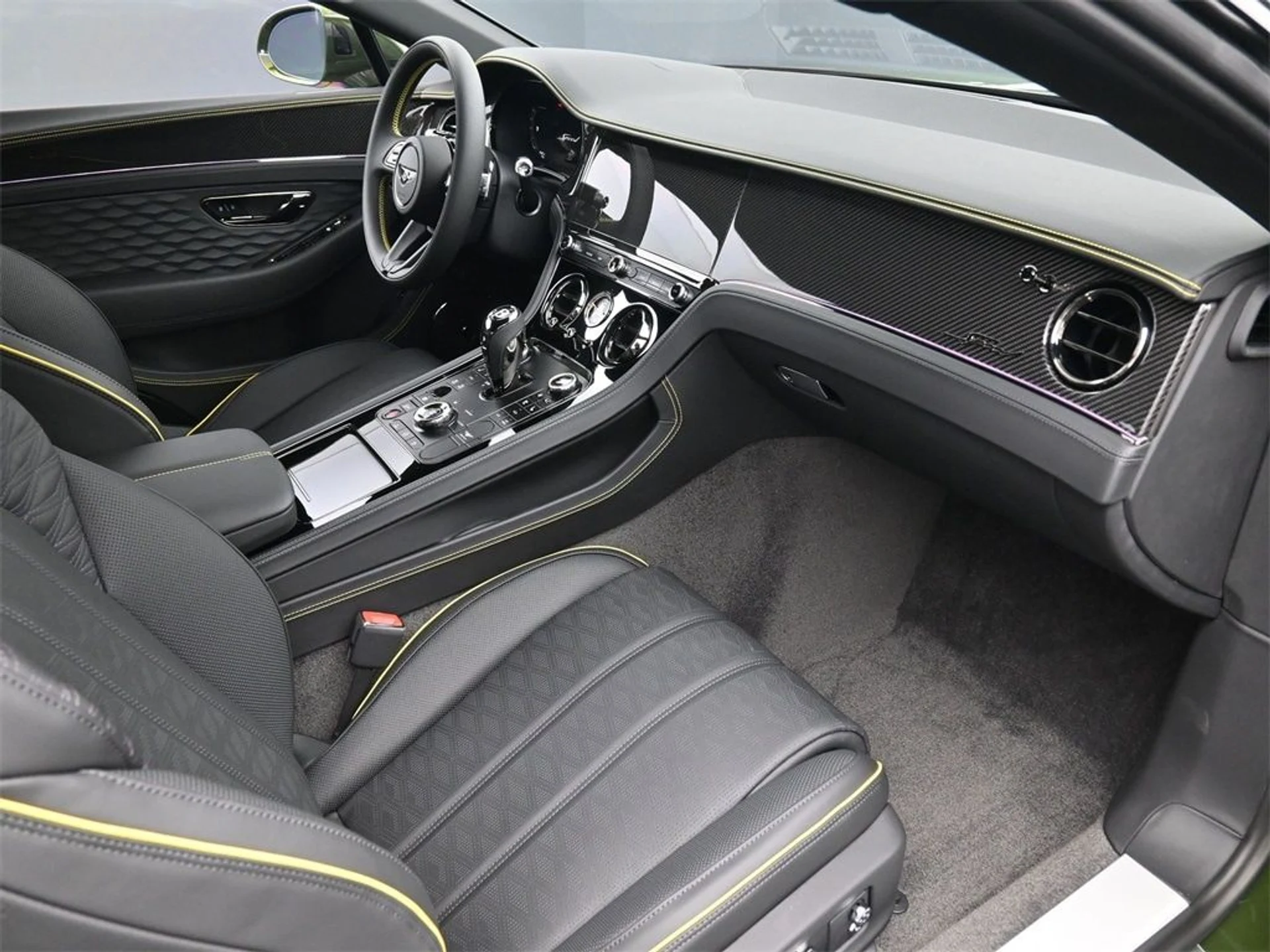 mph010_2272313049_e509574f60a33d8ede16519f93504effx_4357980b4f