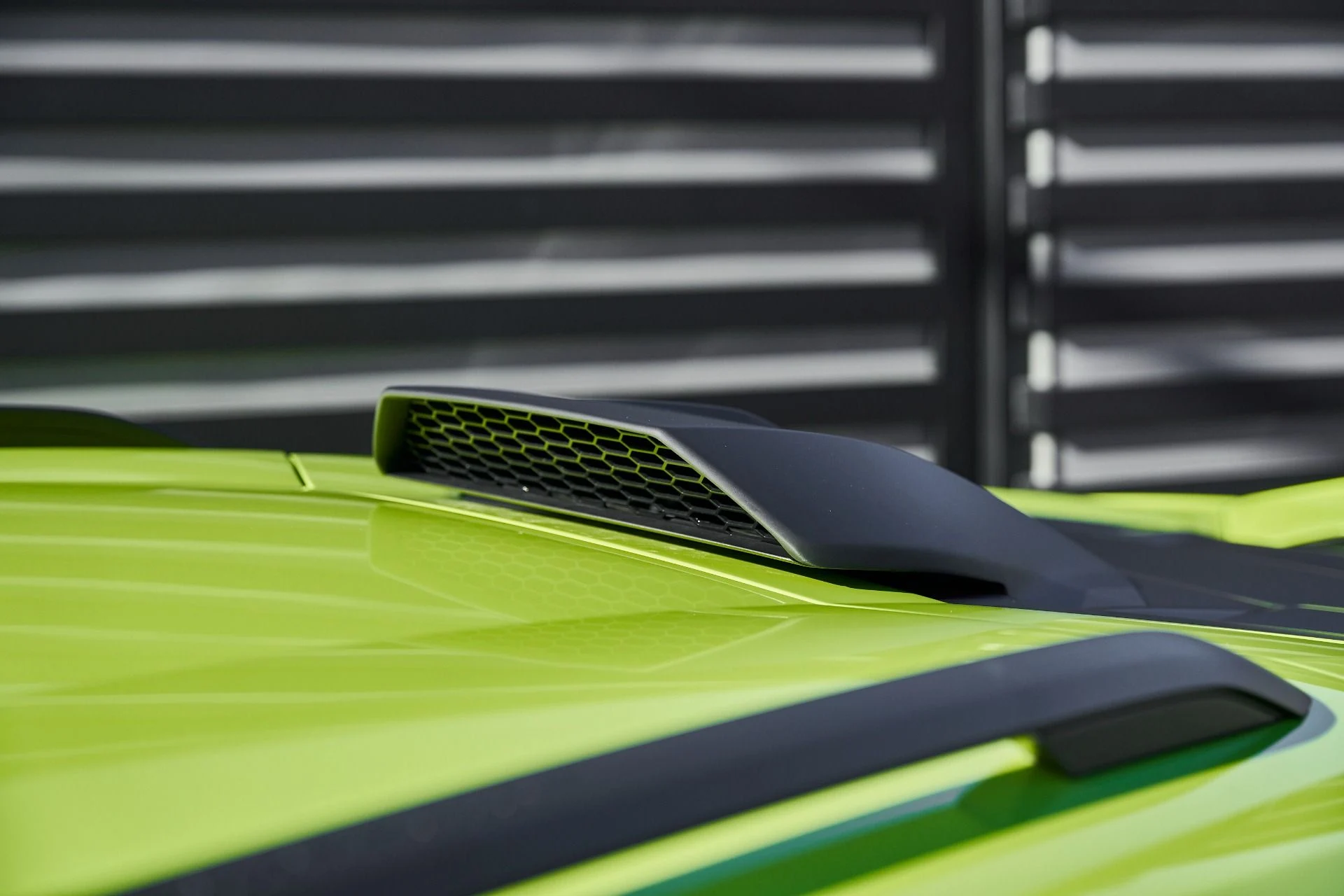 mph010_2272403586_Used_2024_Lamborghini_Huracan_Sterrato_Base_1767062373_769a03e01c